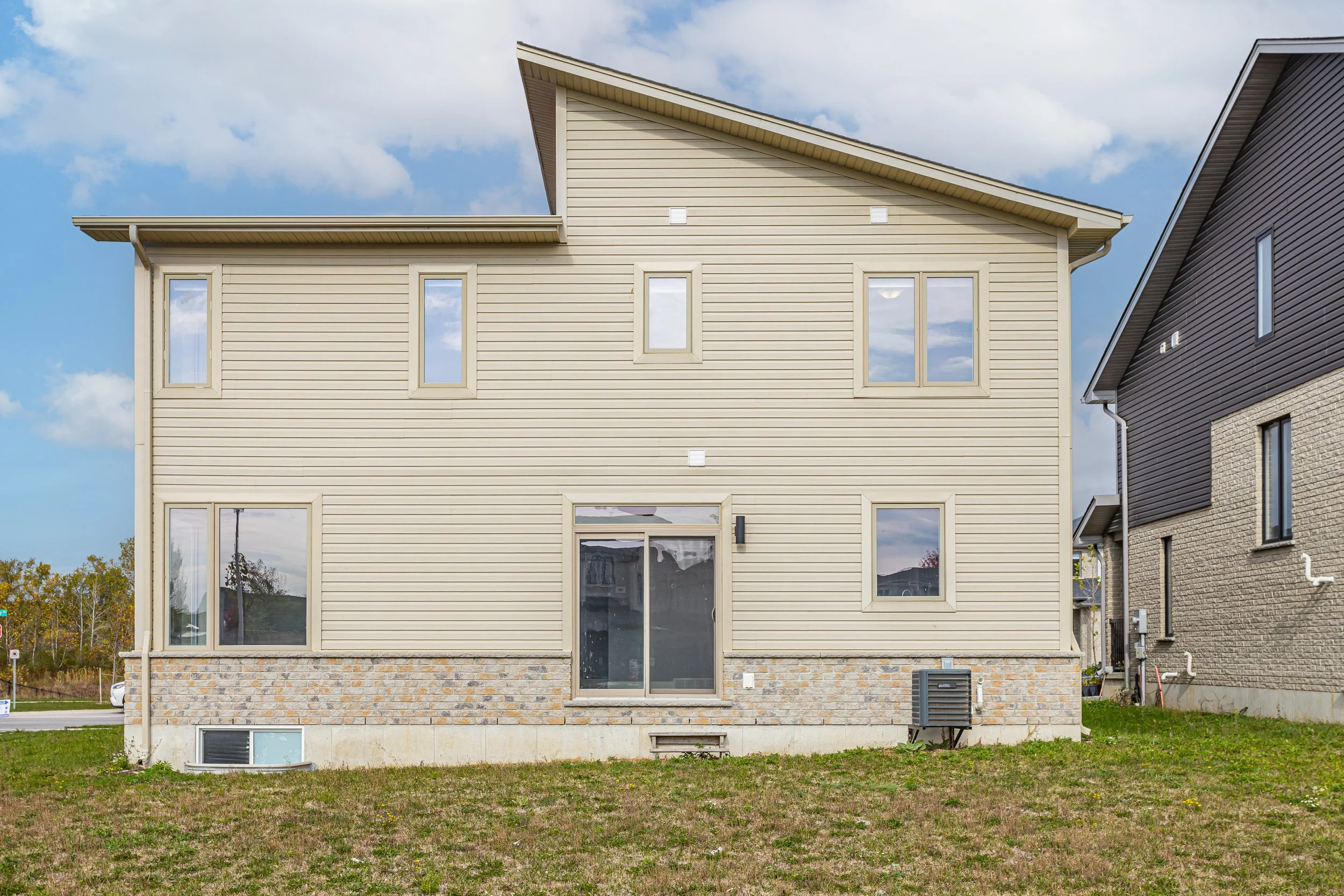 300 Edgevalley Rd -43.jpg