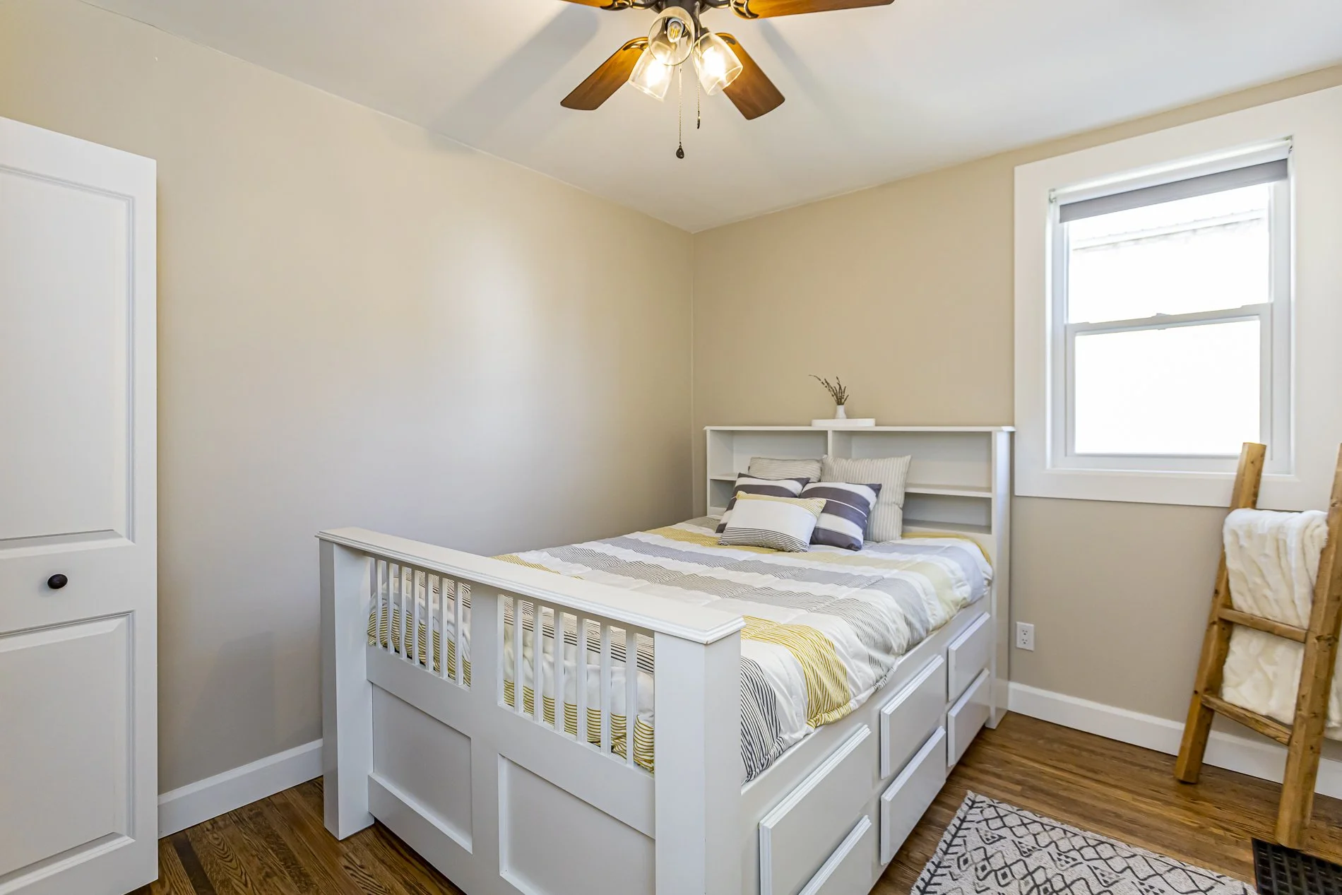 168 Ailsa Craig Main St_21.jpg