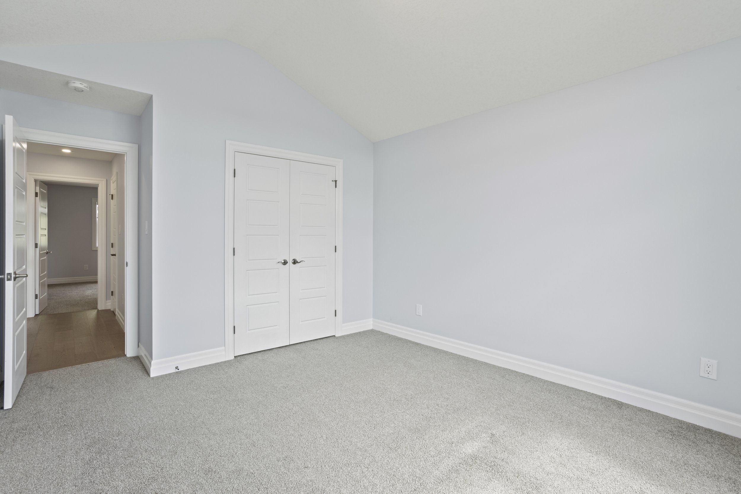 74 Royal Cres -35.JPG