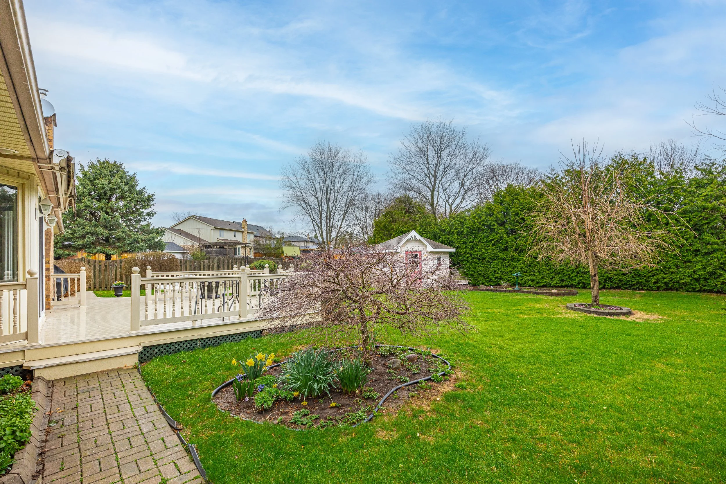 7069 Diane Cres -37.jpg