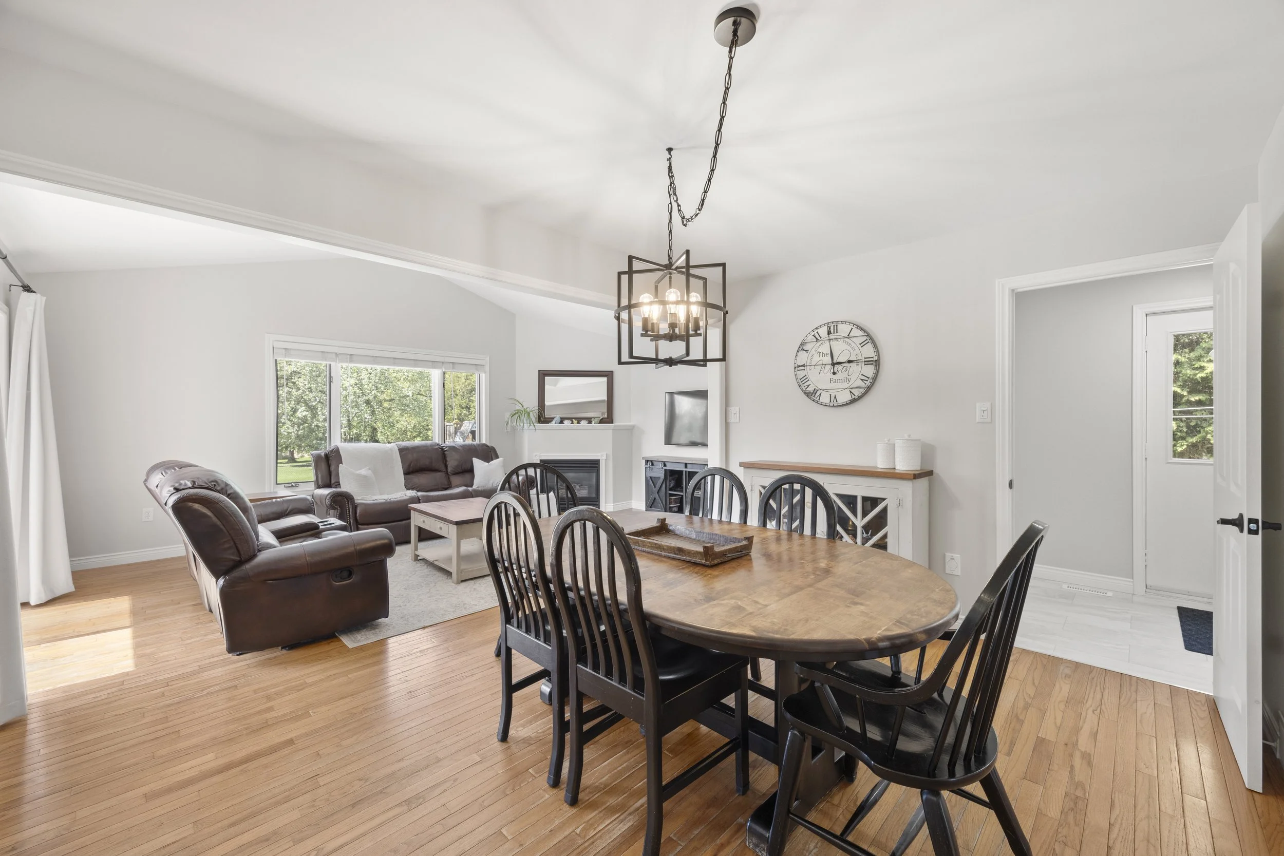 114 Brookfield St -12.JPG