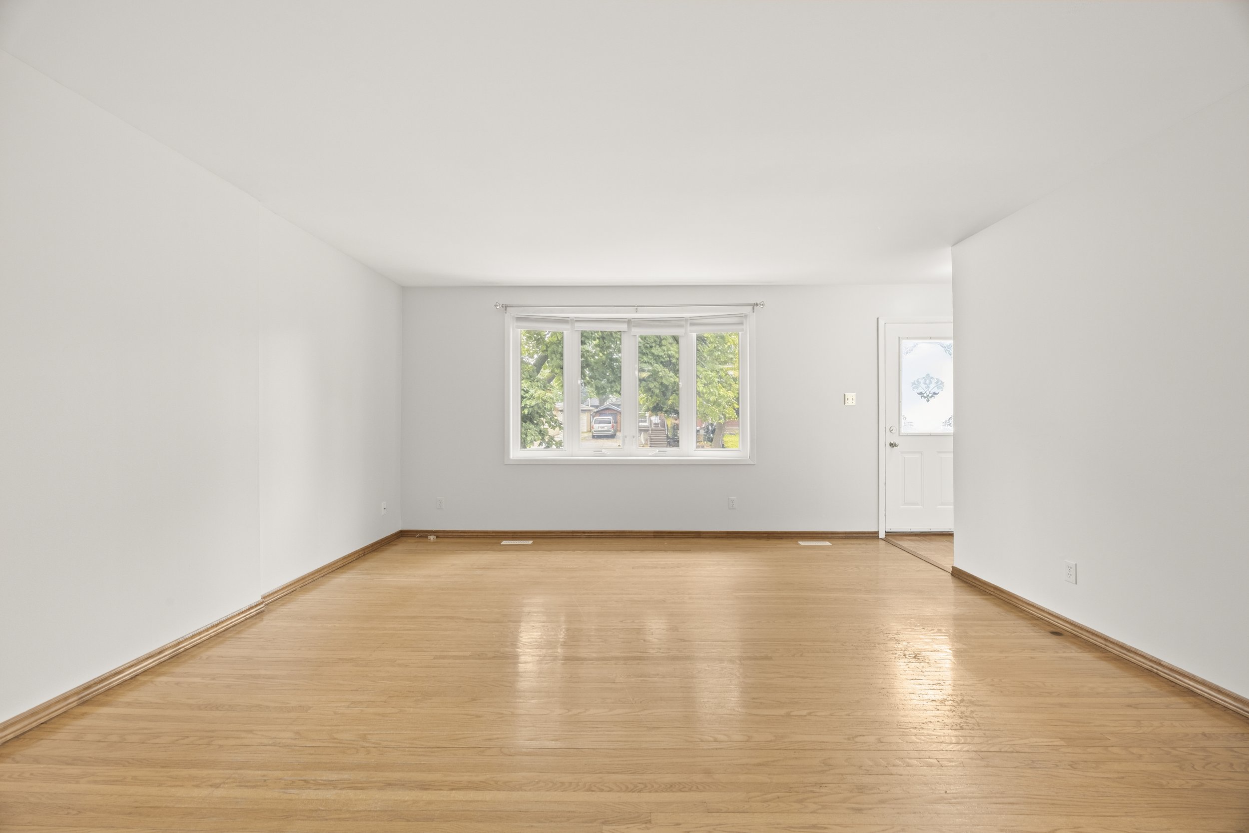 25 Noel Ave -10.JPG