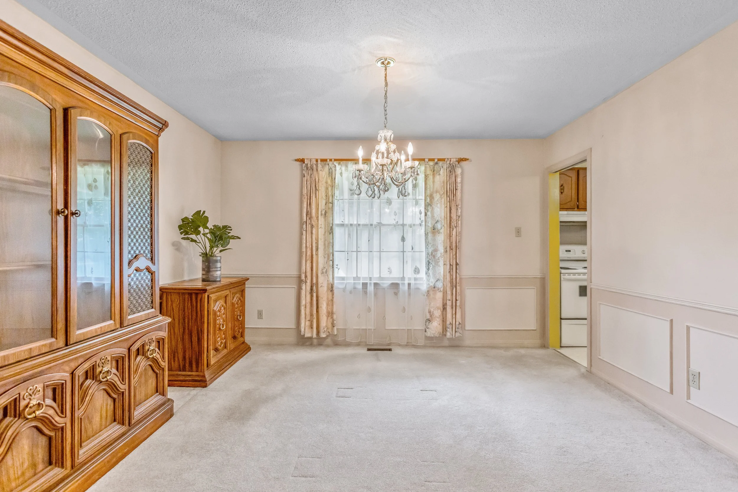 62 Andover Dr-12.jpg