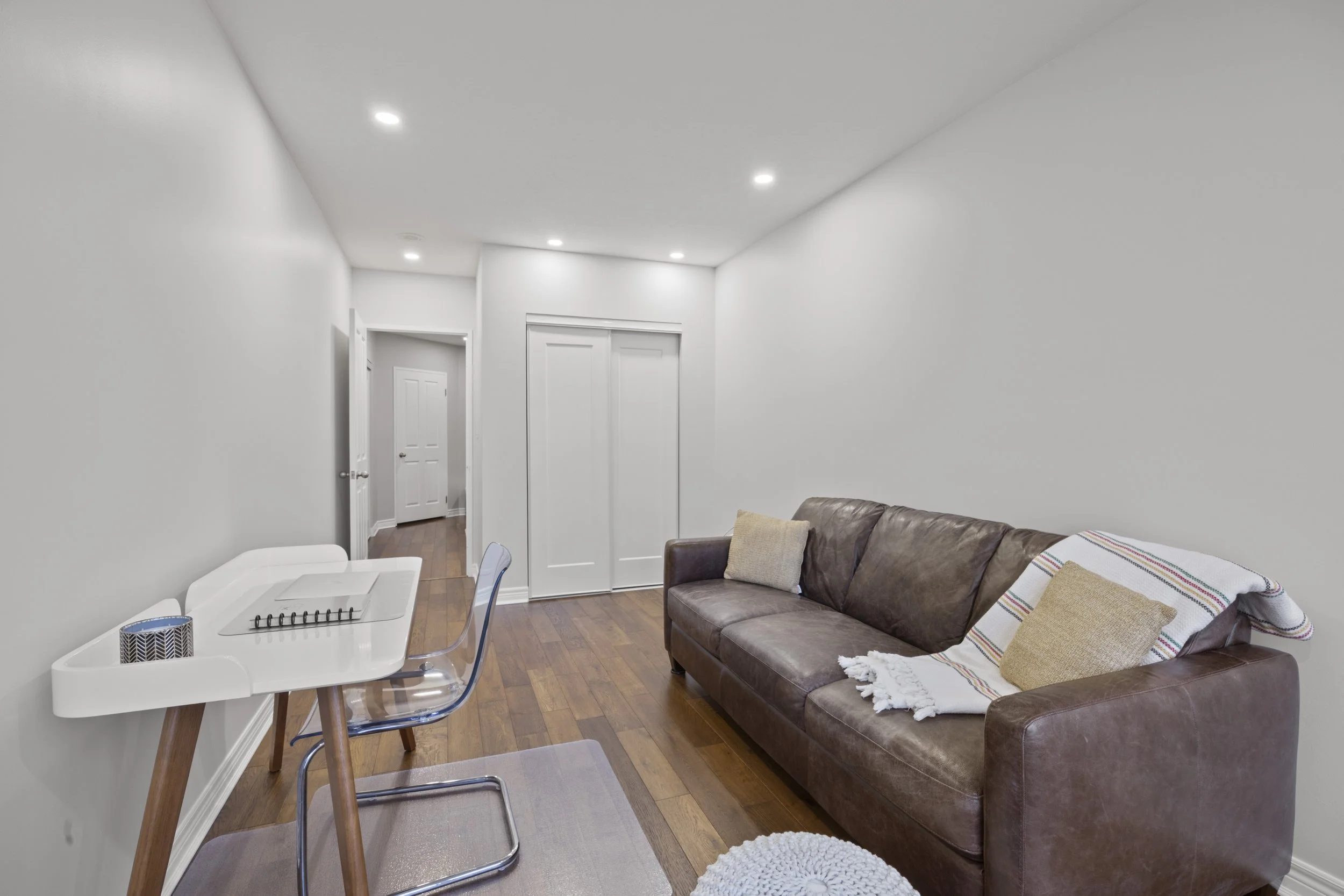 1104-353 Commissioners Rd W -33.JPG