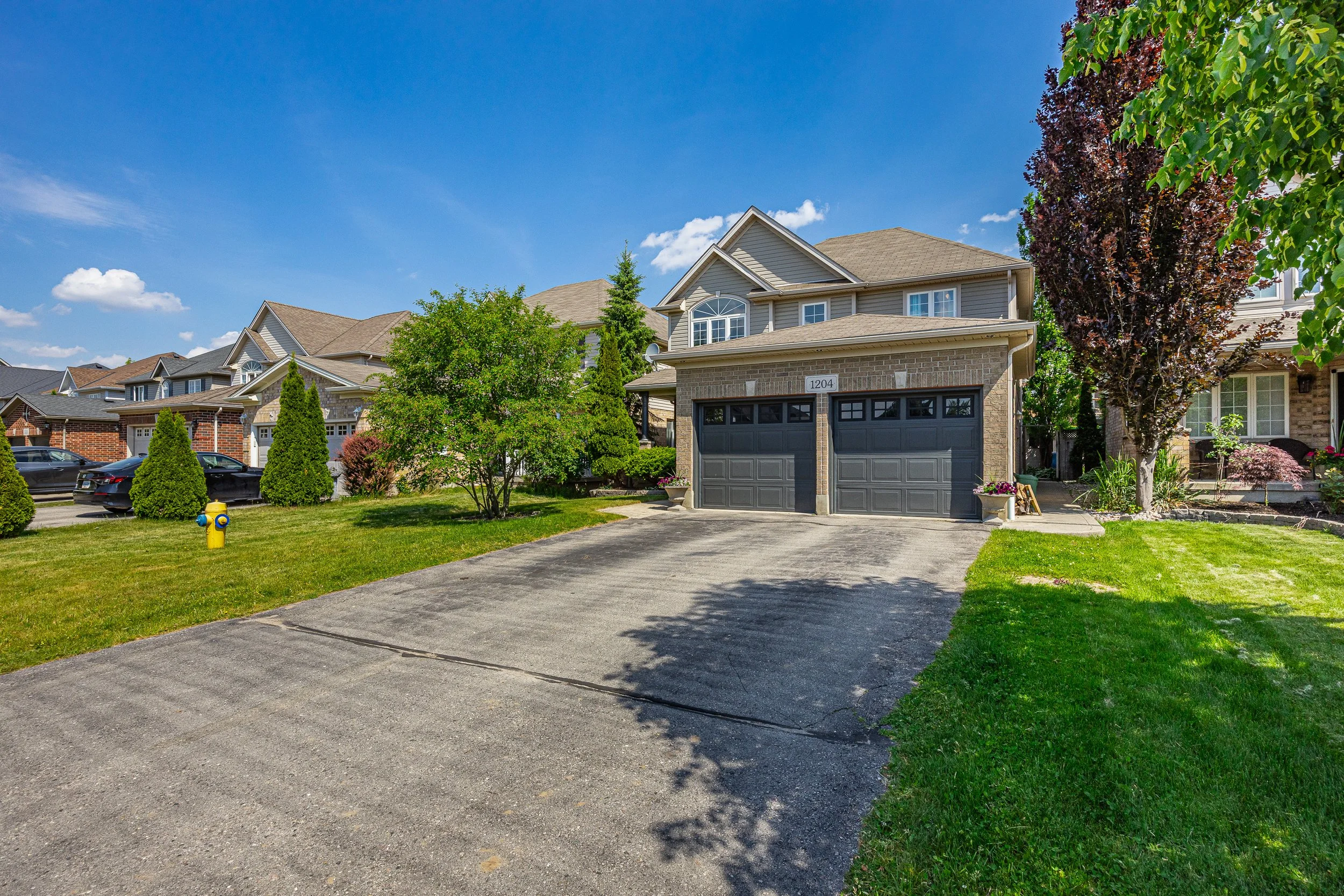 1204 Meadowvale Dr -03.jpg