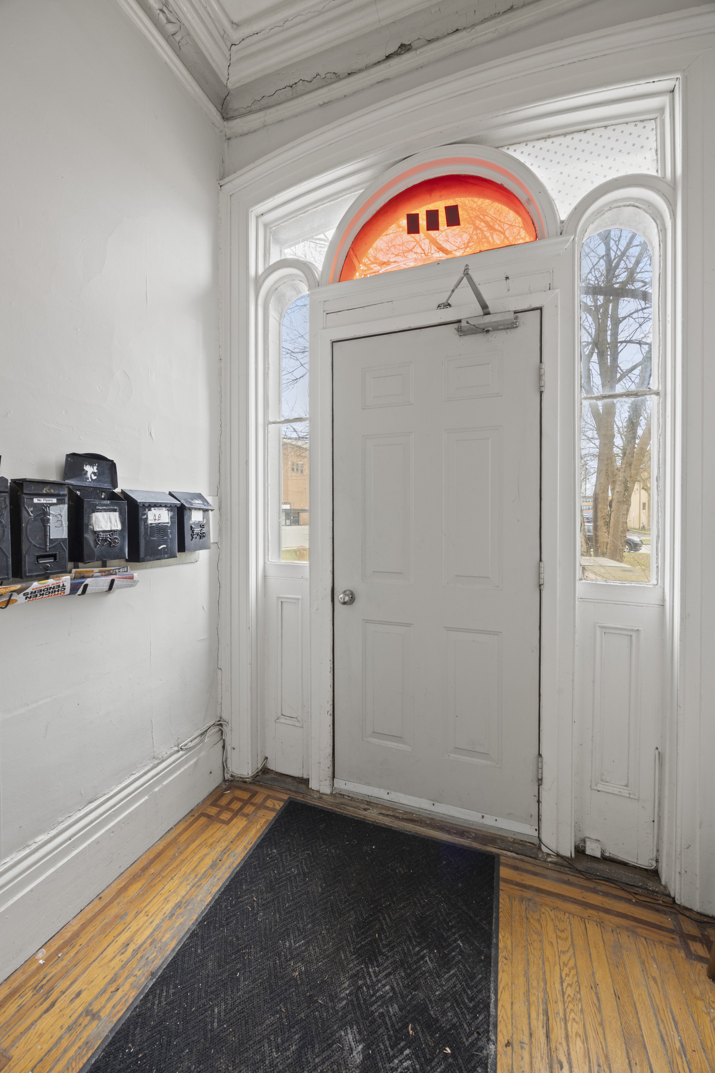 434 Dufferin Ave -04.JPG