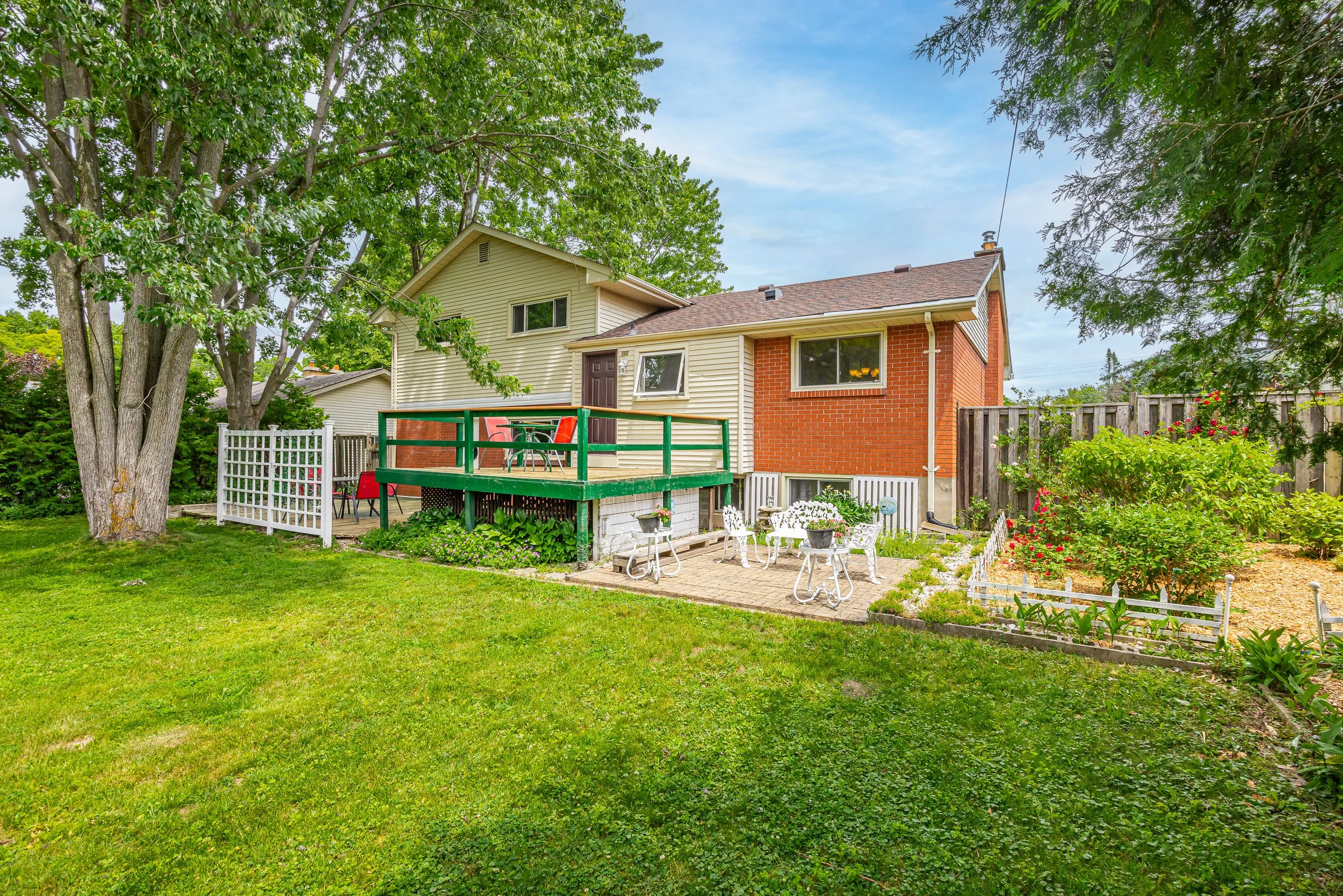 580 Salway St -43.jpg