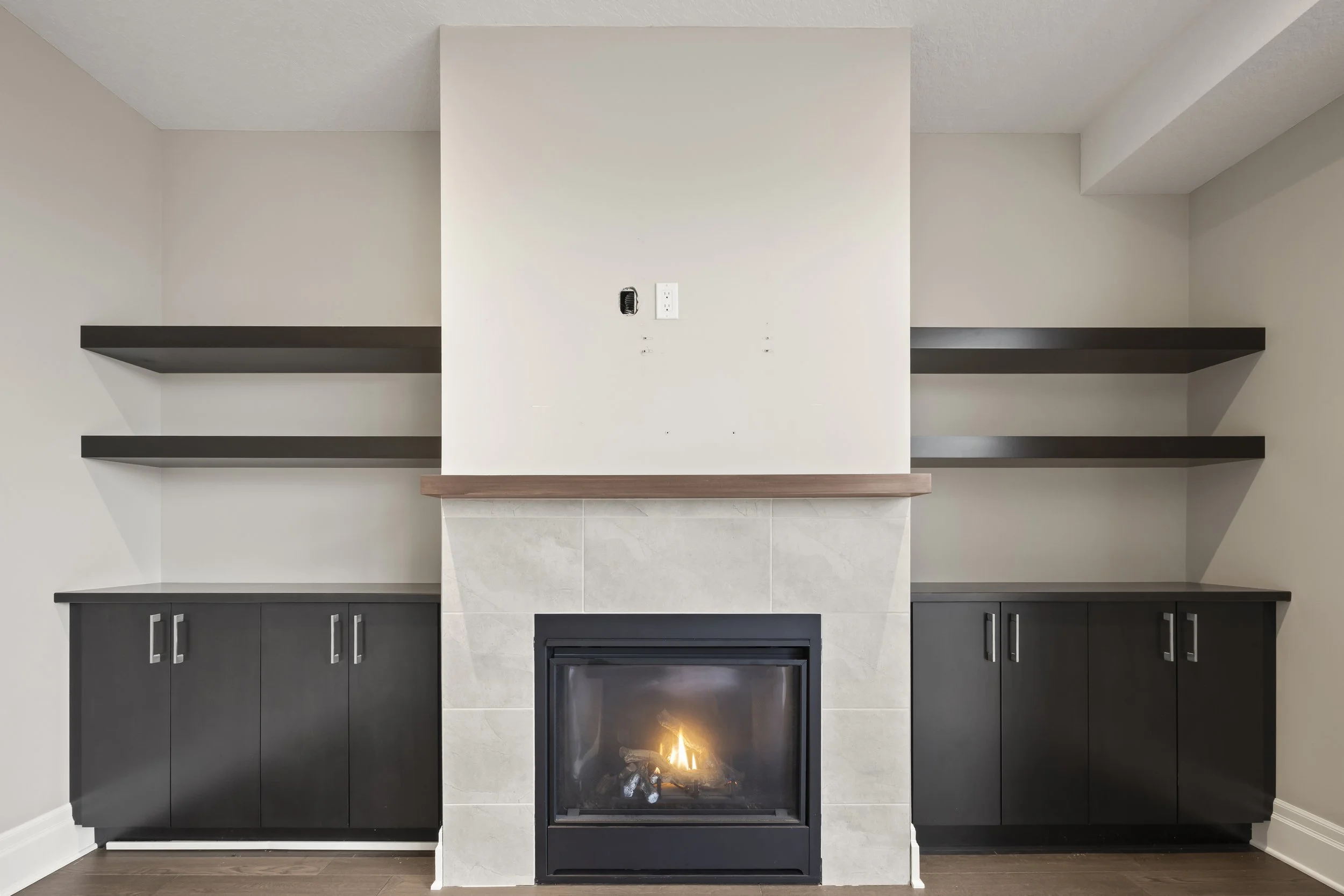 555 Sunningdale Rd E -18.JPG