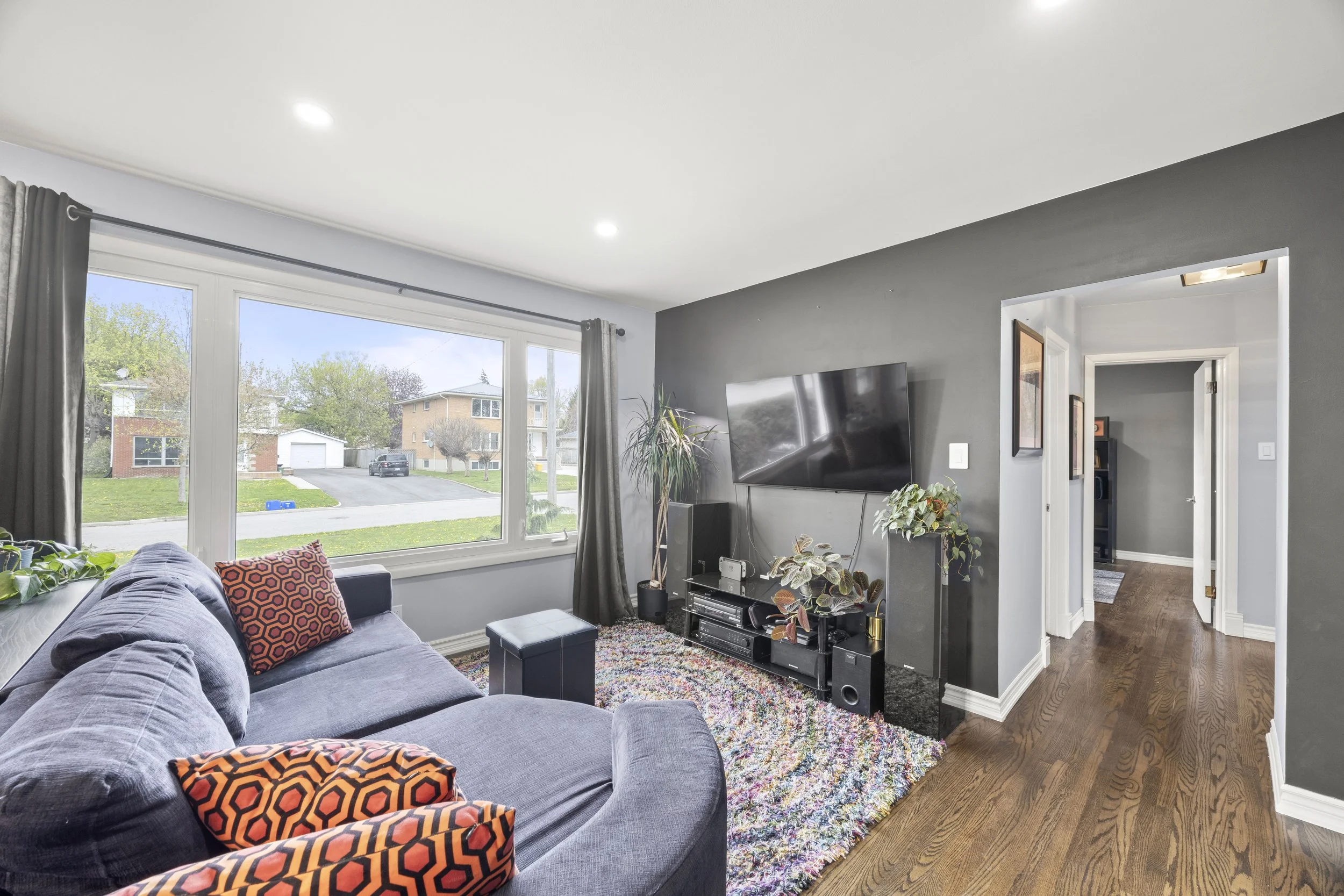 219 Burnside Dr -09.JPG
