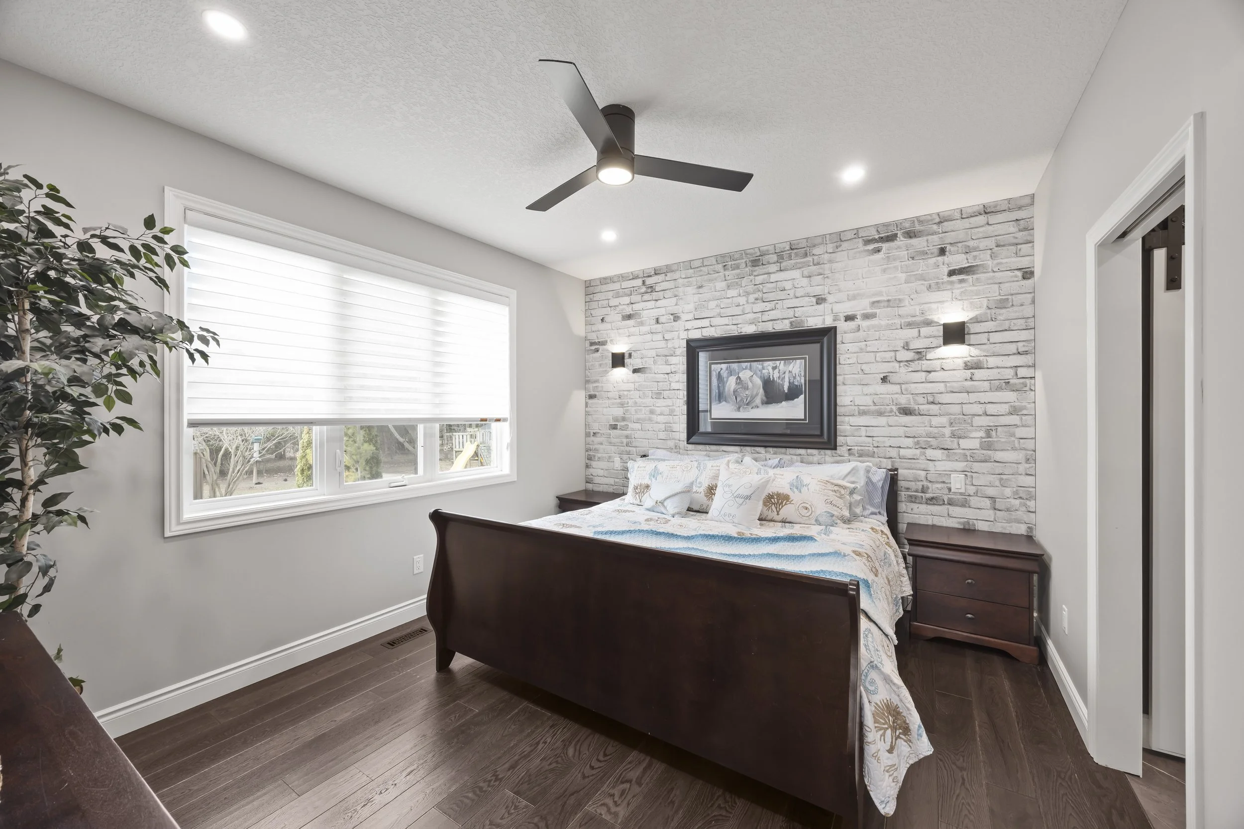 10159 Meadowlily Cres -22.JPG