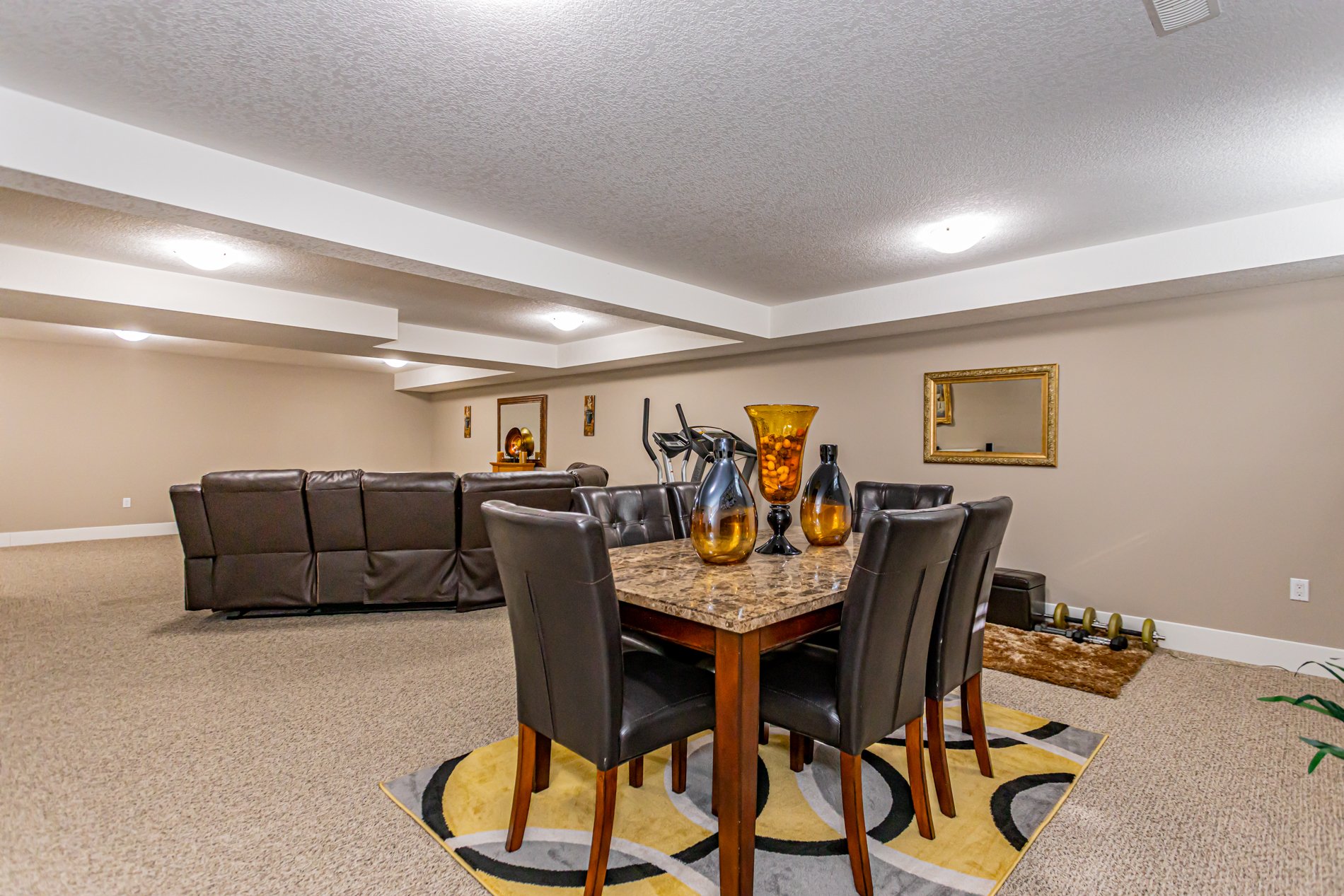 122 1-2 Centennial Ave-29.jpg