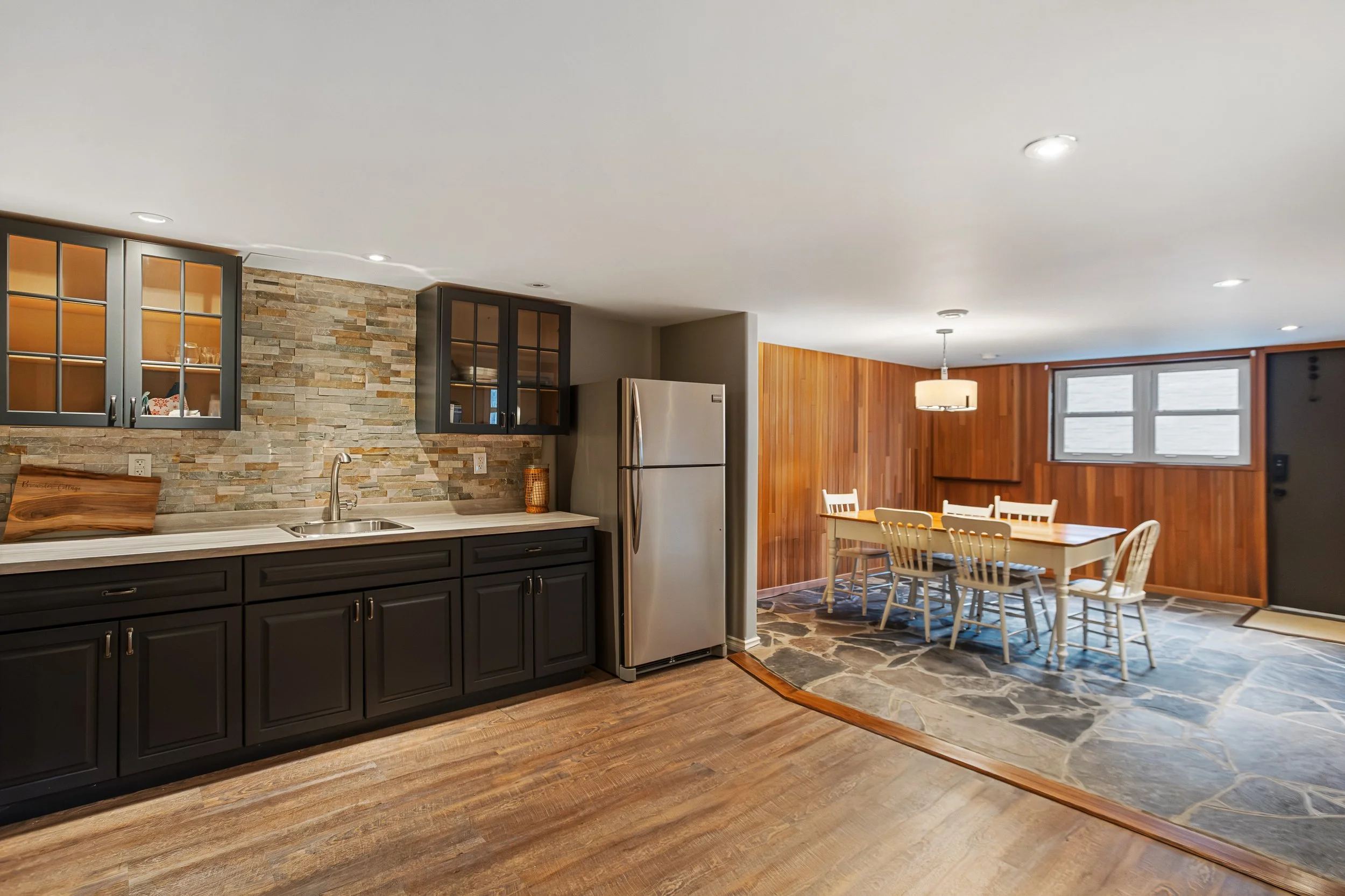 10405 Brewster Blvd-25.jpg