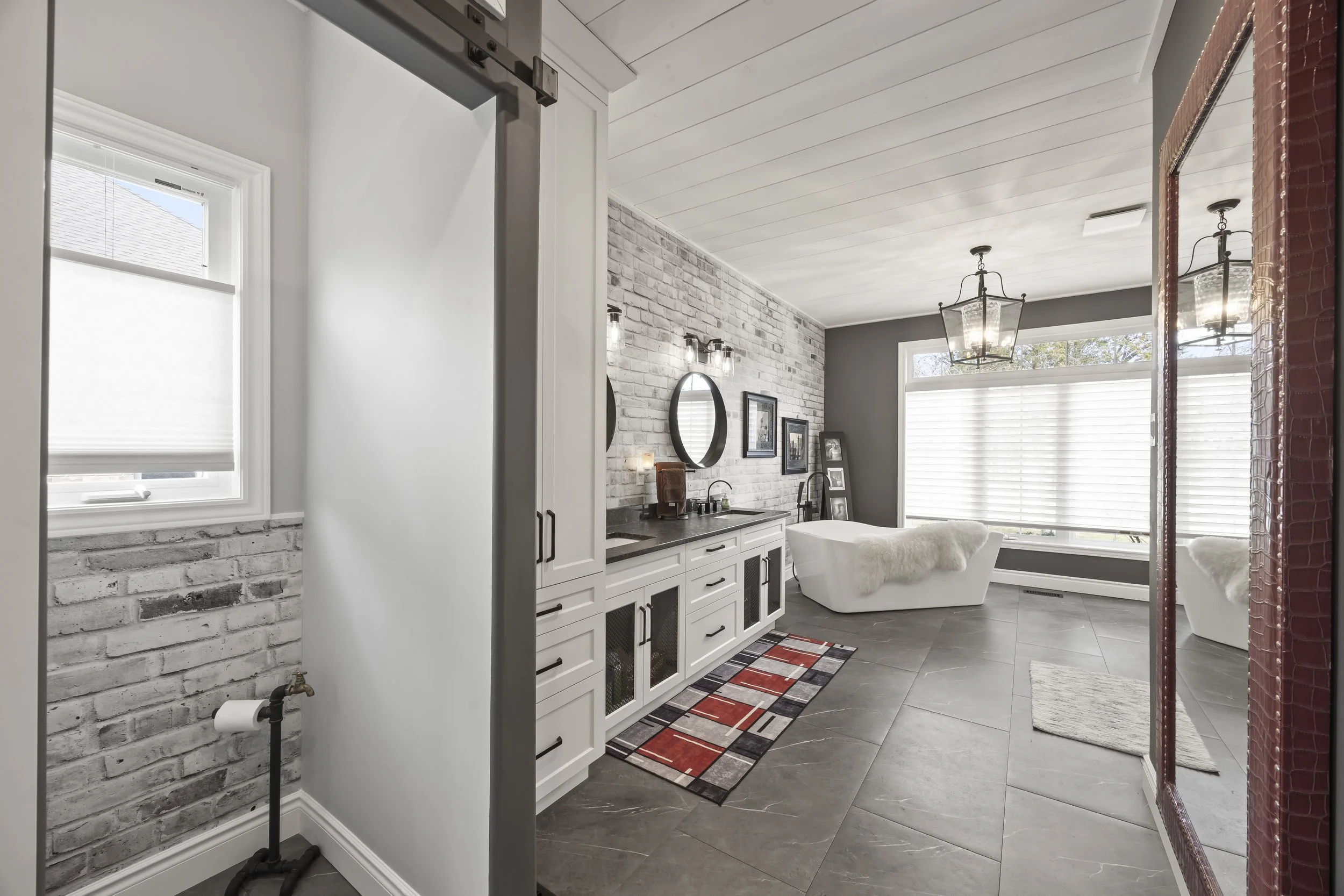 10159 Meadowlily Cres -24.JPG