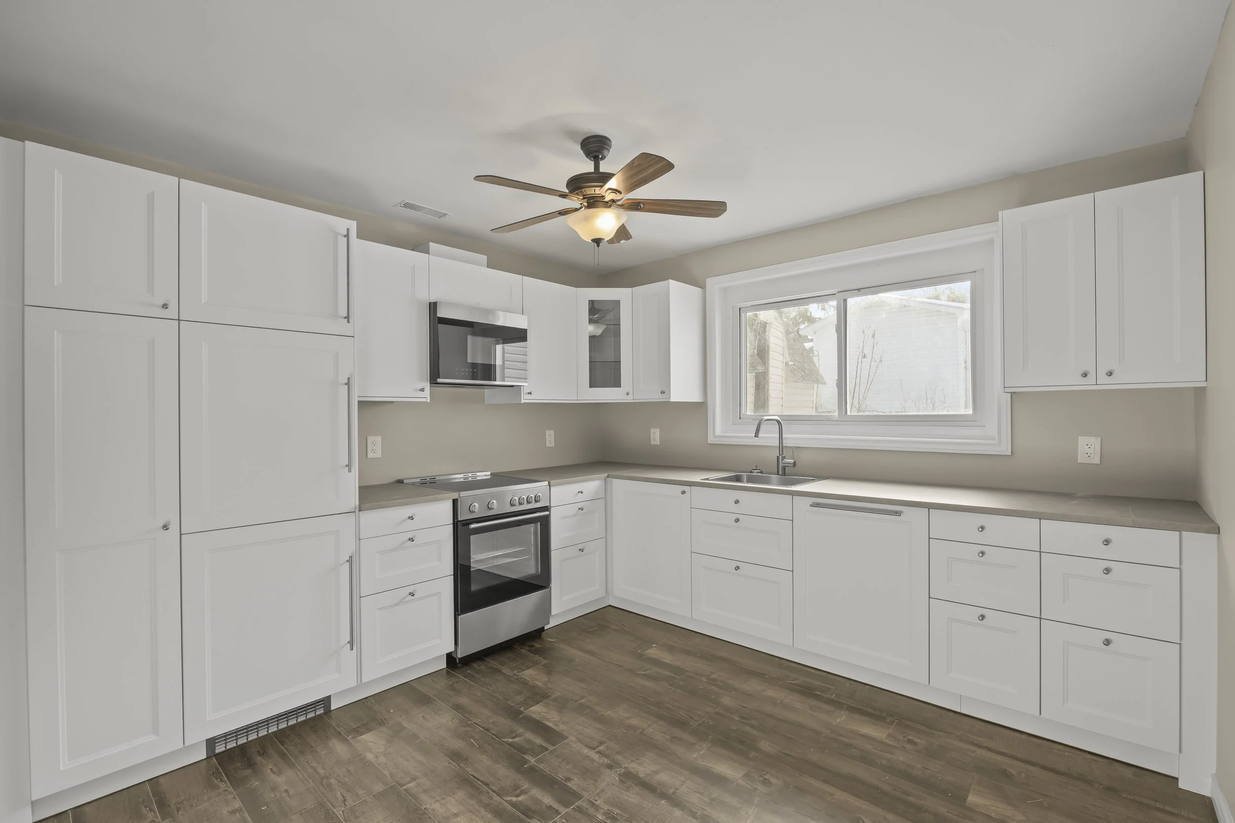 329 Thompson Rd -07.JPG