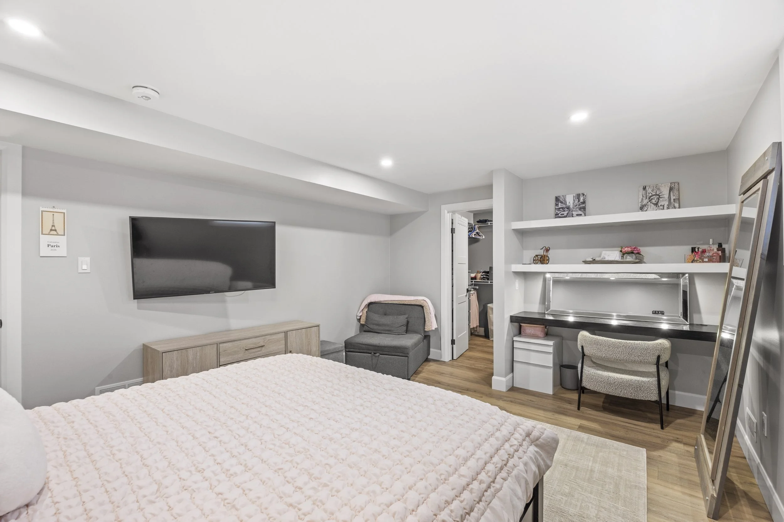 6566 French Ave - 37.JPG