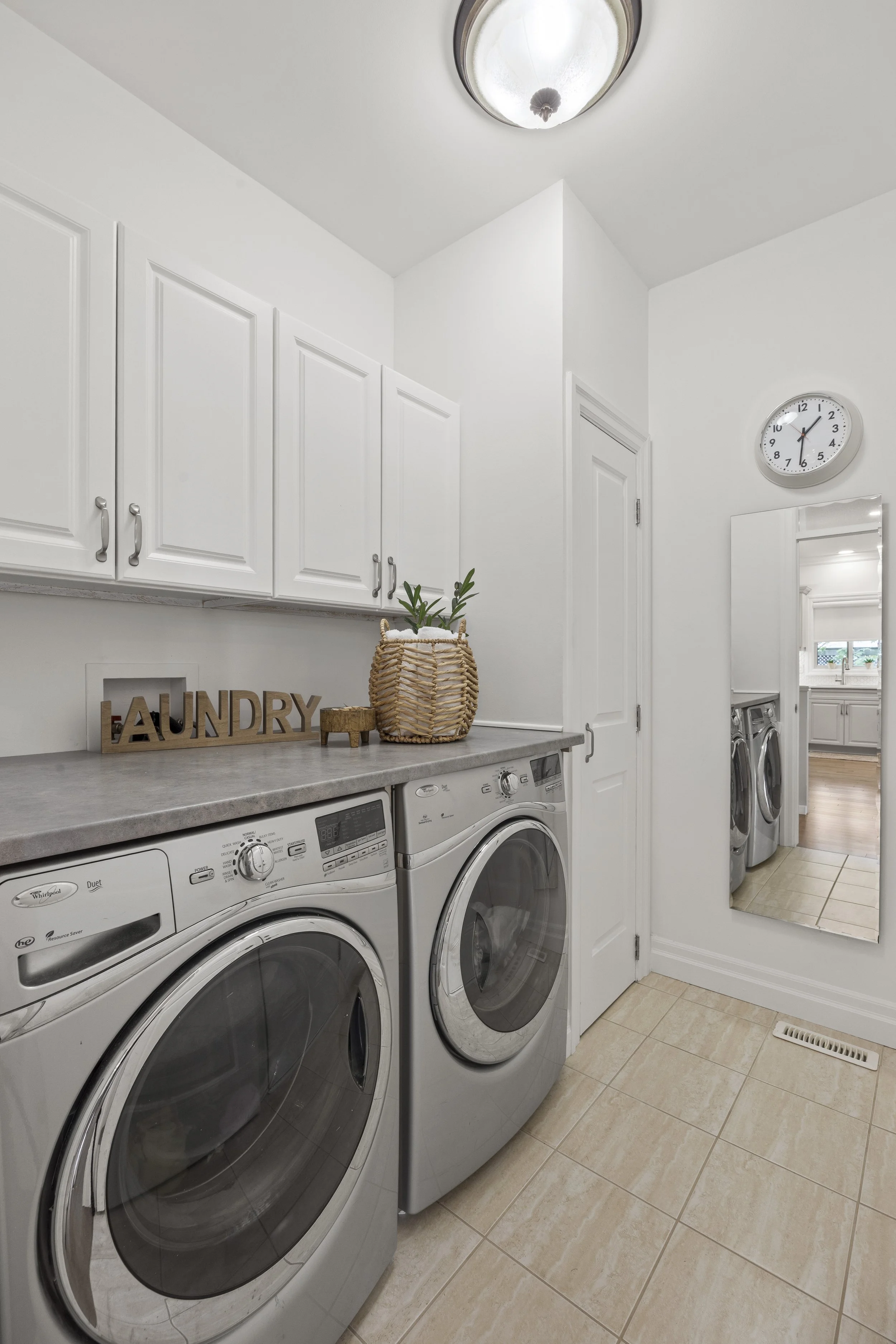 10-2080 Beaverbrook Ave -28.JPG