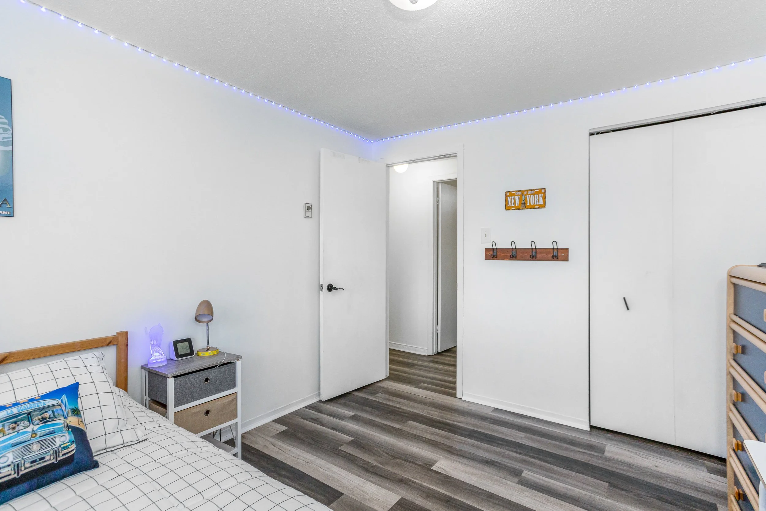 5-1855 Aldersbrook Rd-27.jpg
