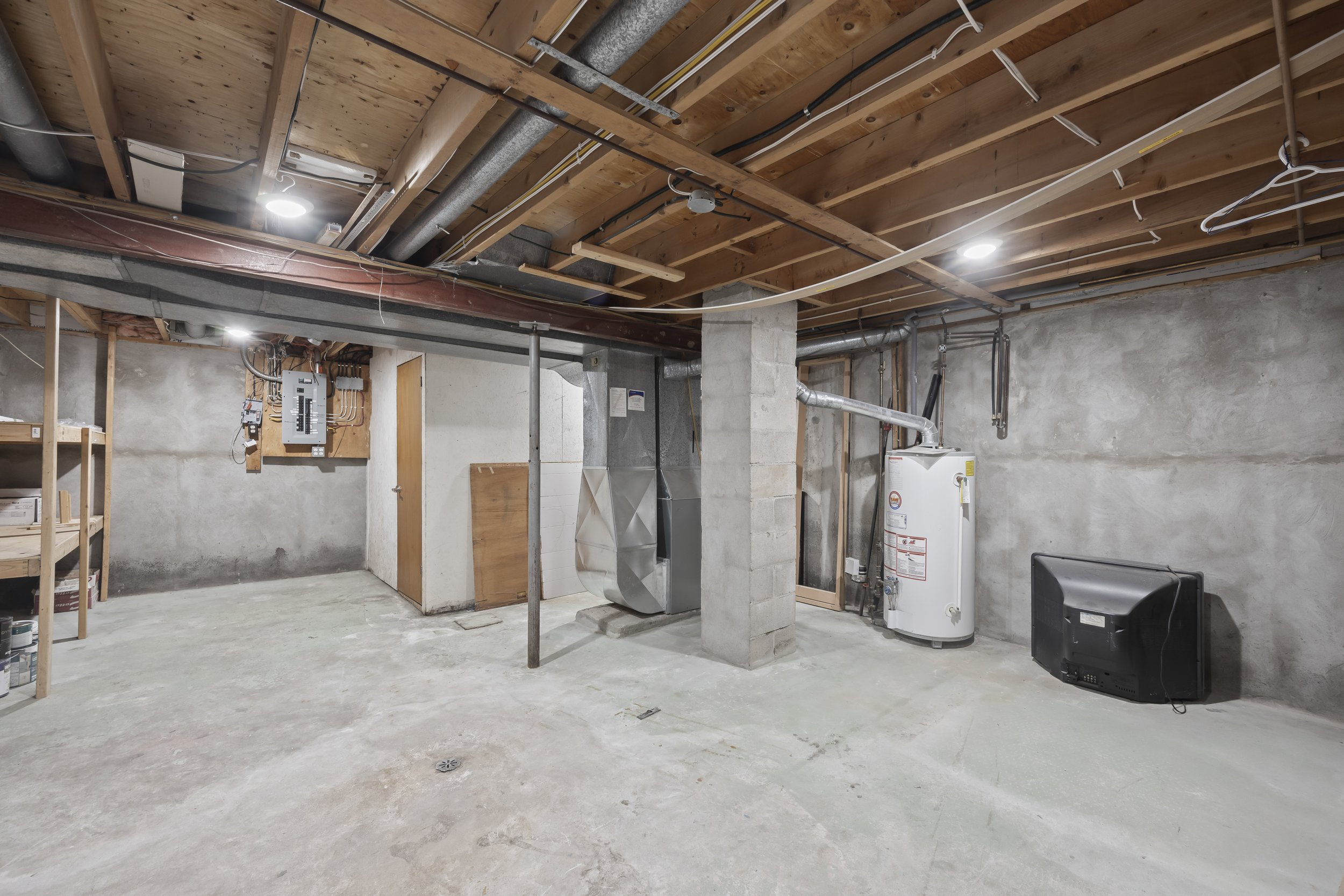 6 Heath Pl -33.JPG