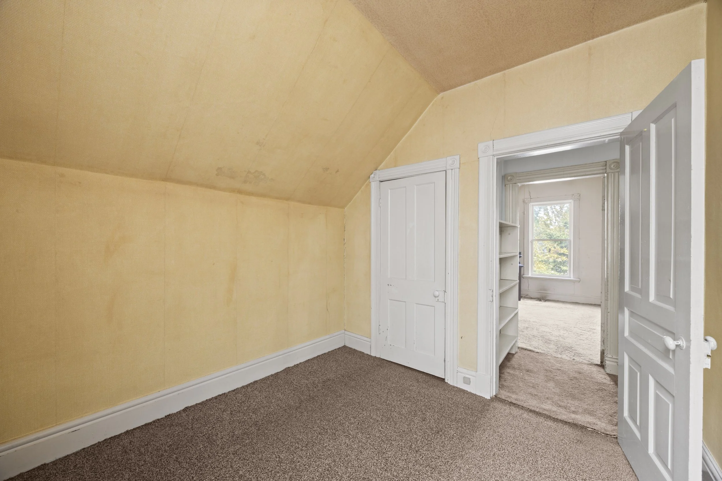 553 Piccadilly St -23.JPG