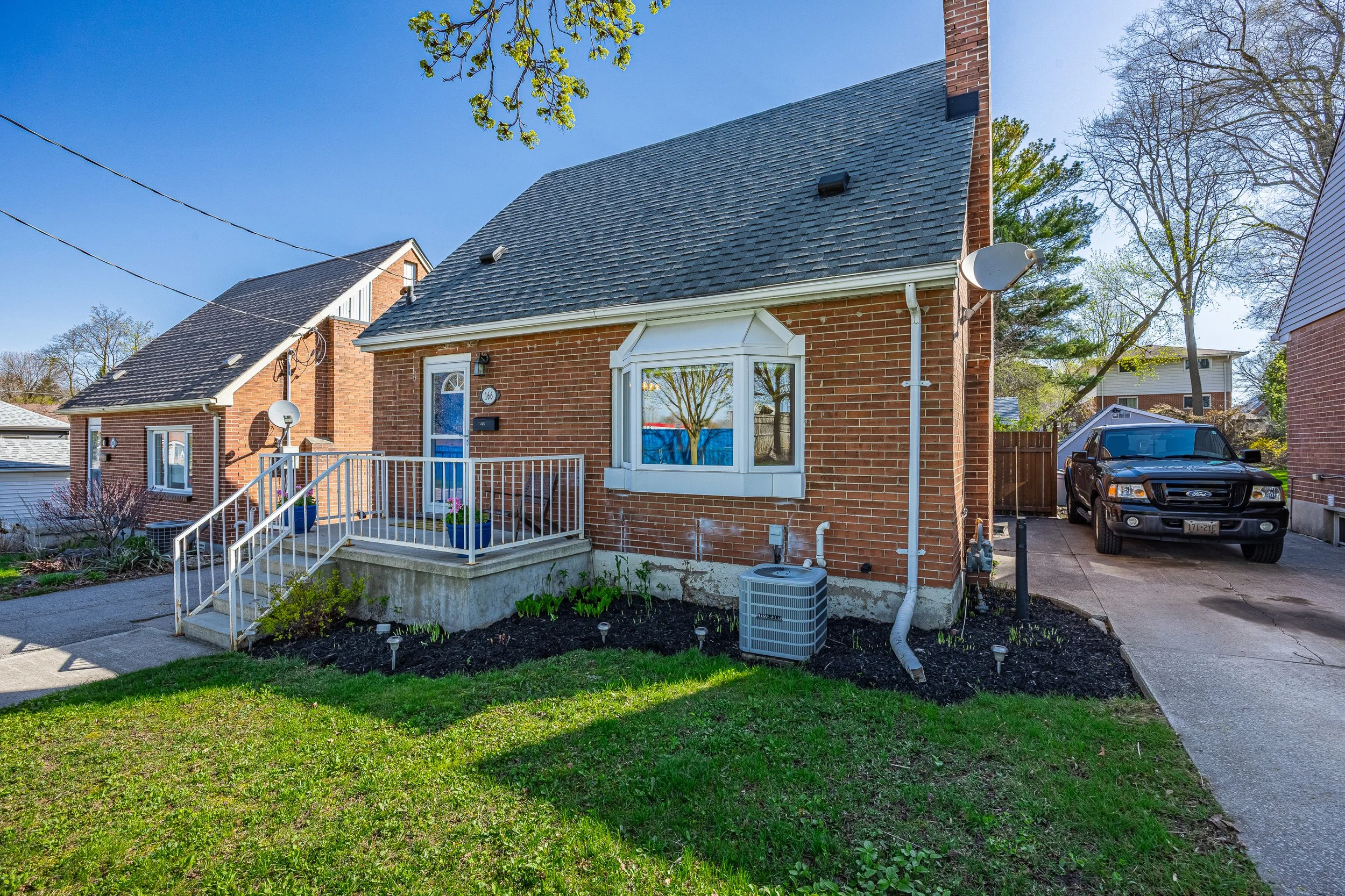 166 Ashland Ave -05.jpg