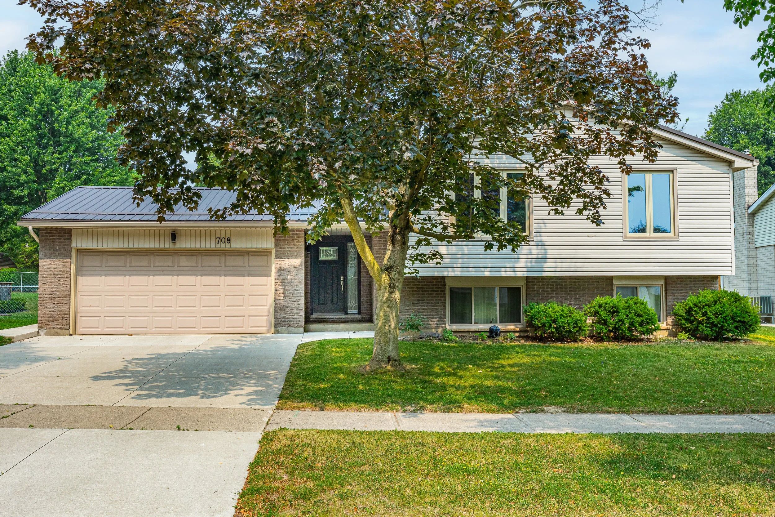 EXT - 708 Village Green Ave-1.jpg