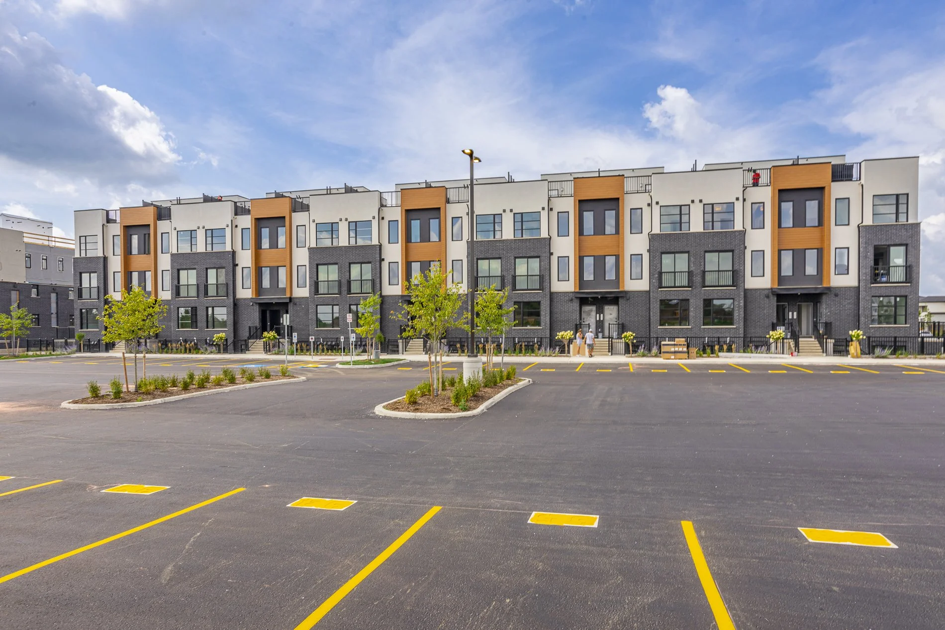 177-3900 Savoy St_06.jpg