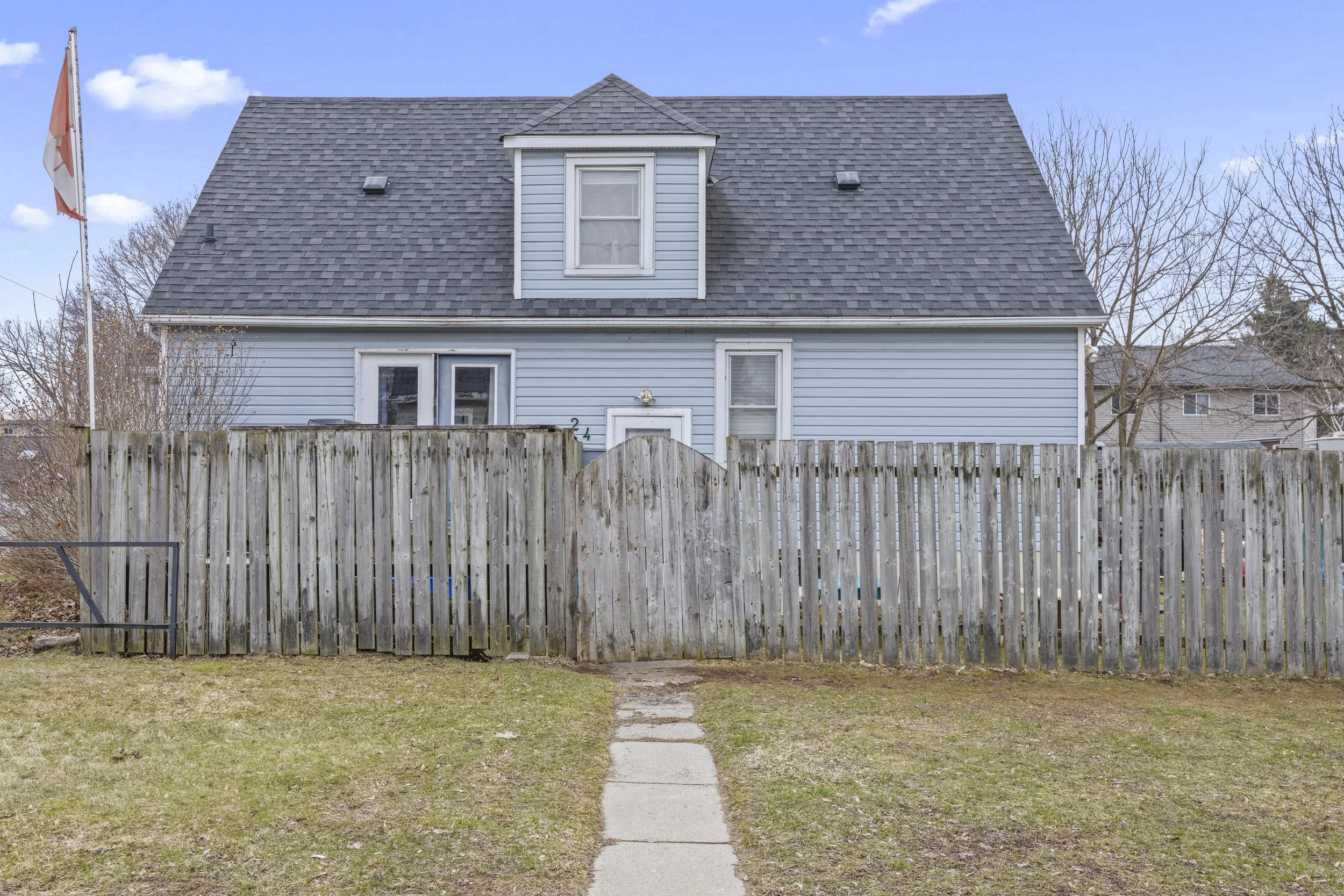 24 Terrence St -33.JPG