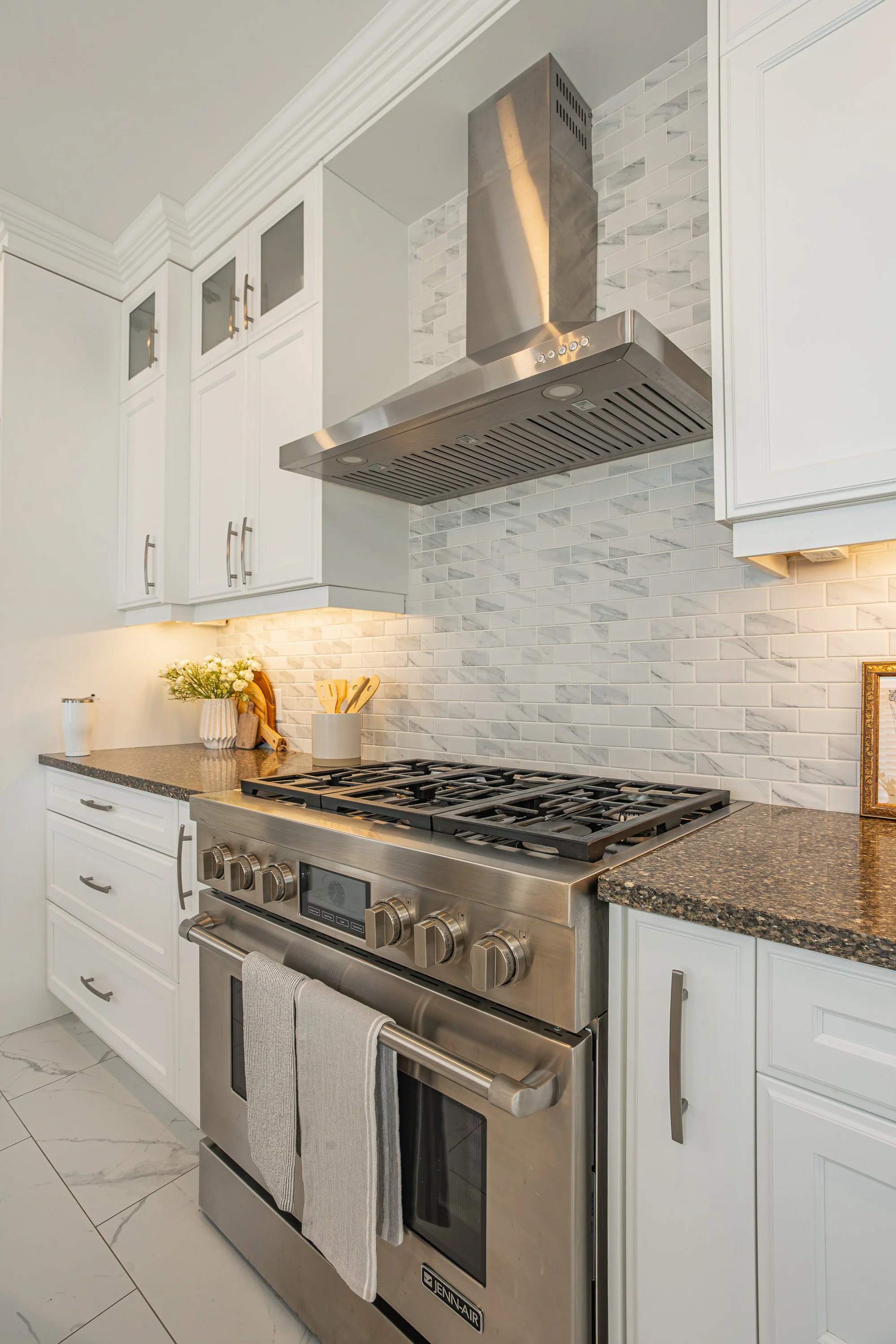 2-159 Windermere Rd-28.jpg