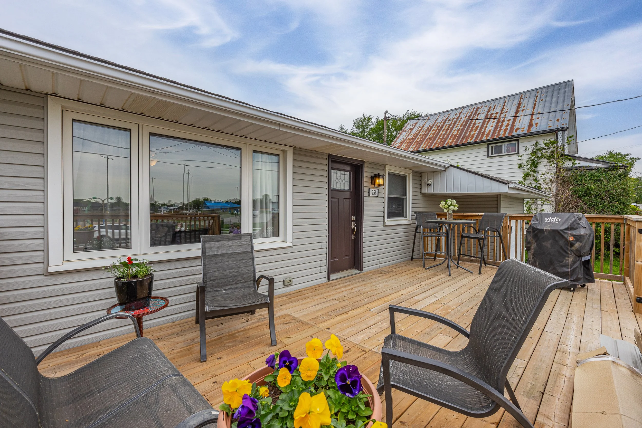 258 Upper Queen St -05.jpg
