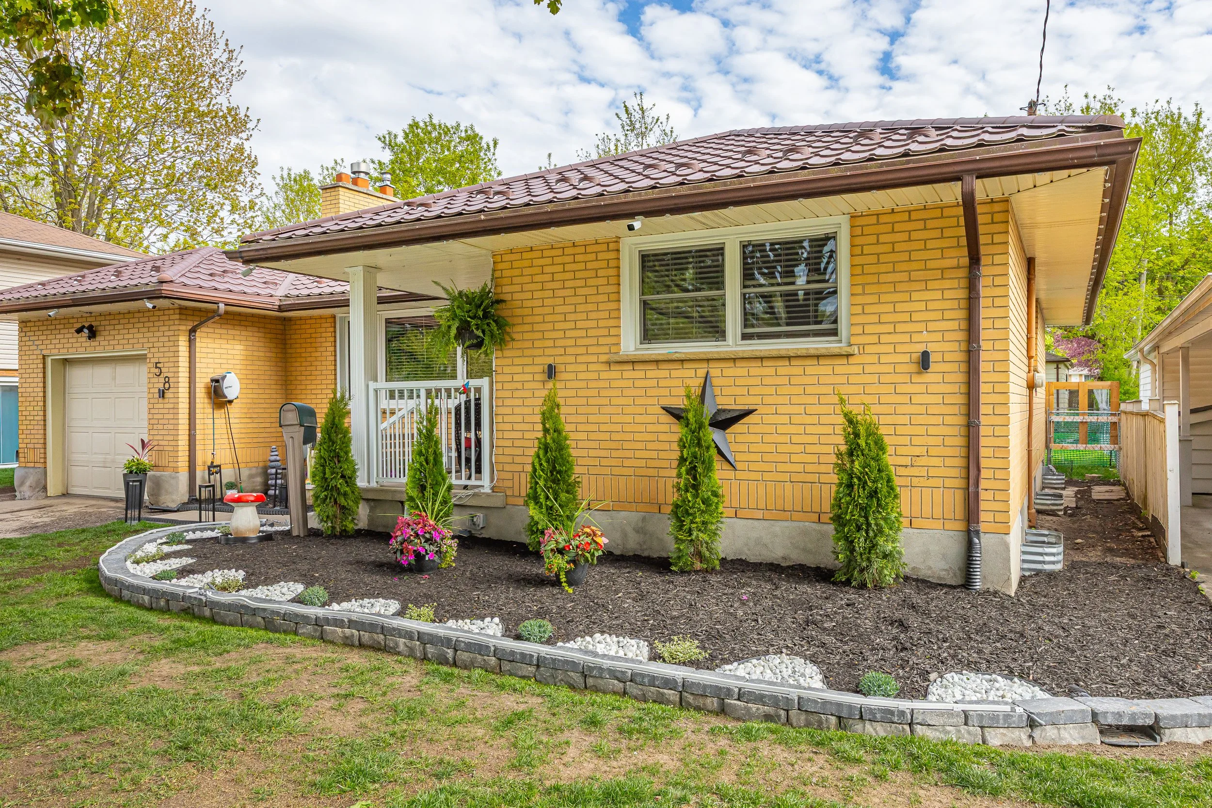58 Centre Cres-4.jpg