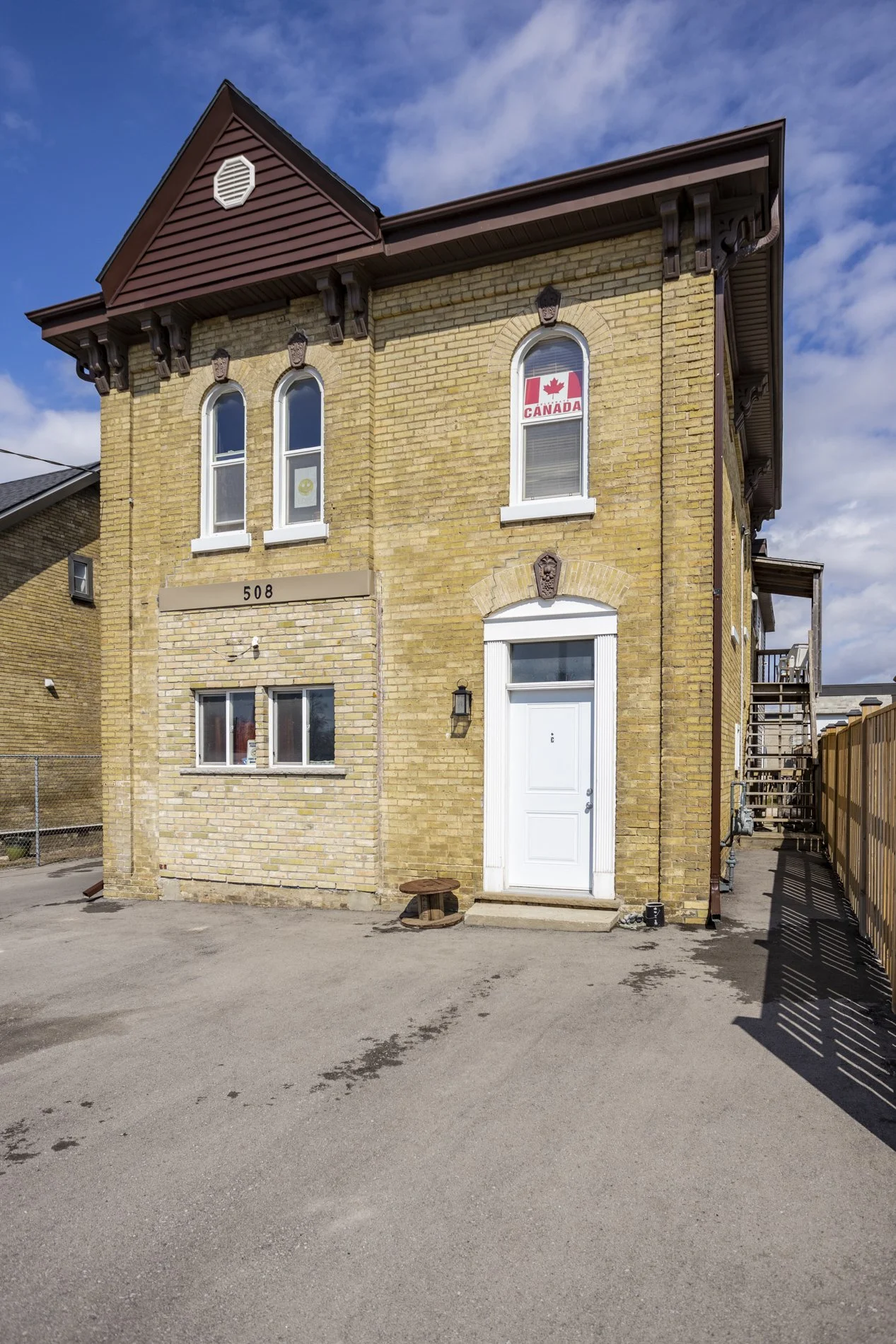 508 Horton St E_01.JPG