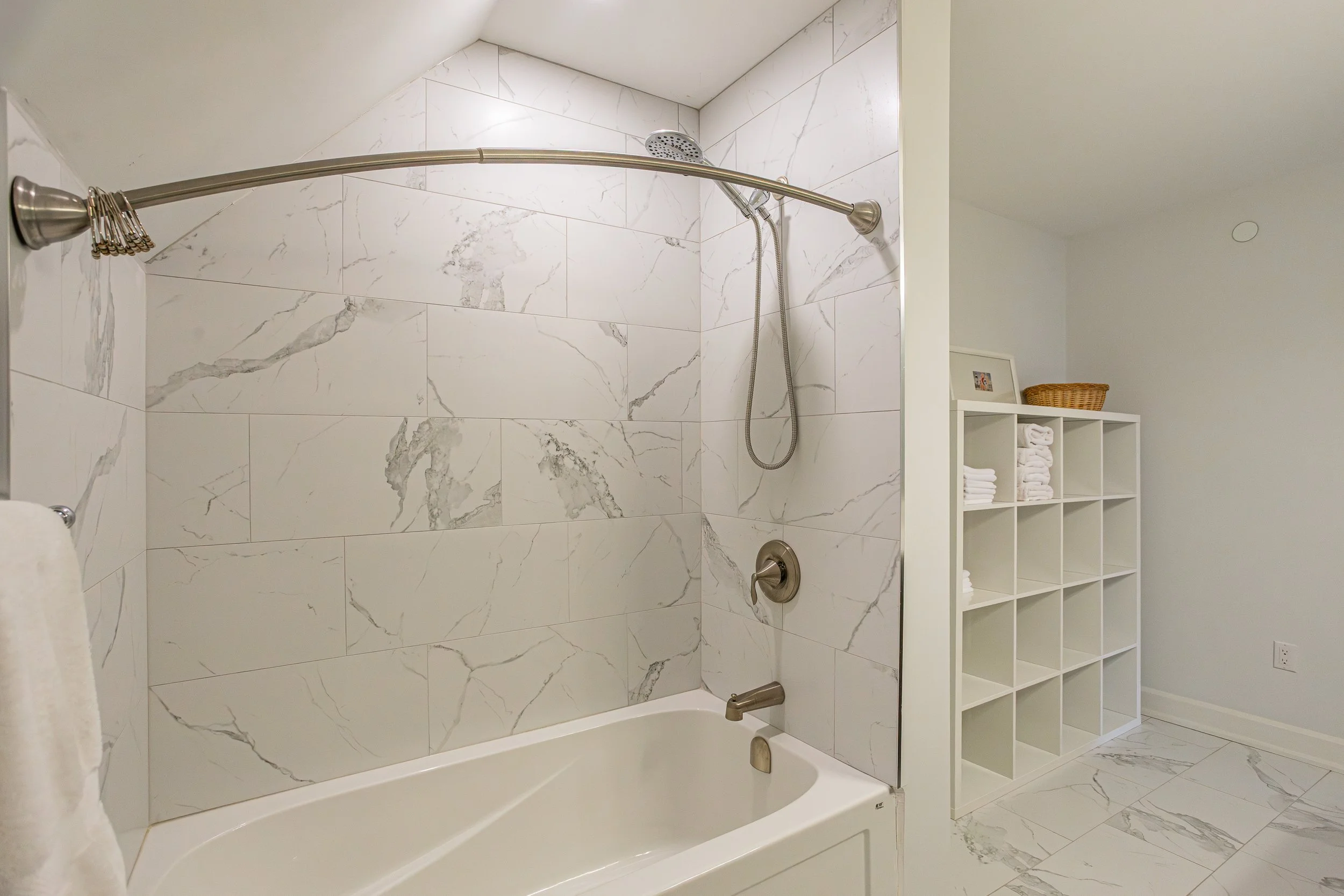 2-159 Windermere Rd-47.jpg