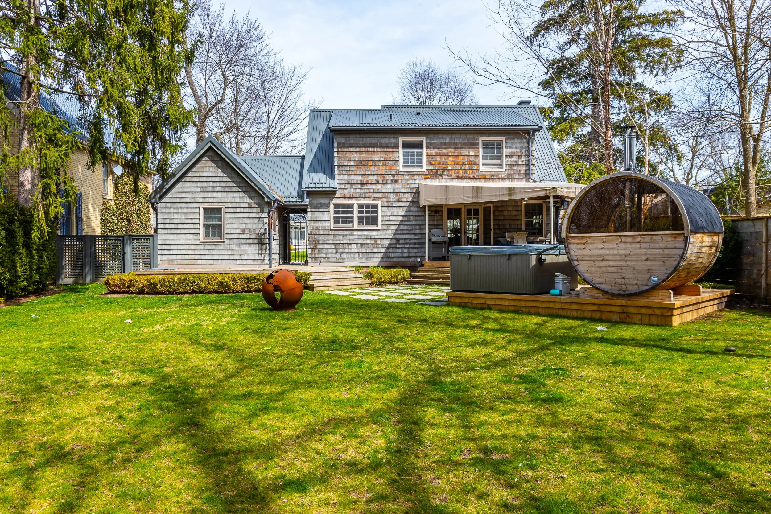 821 Colborne St-39.jpg