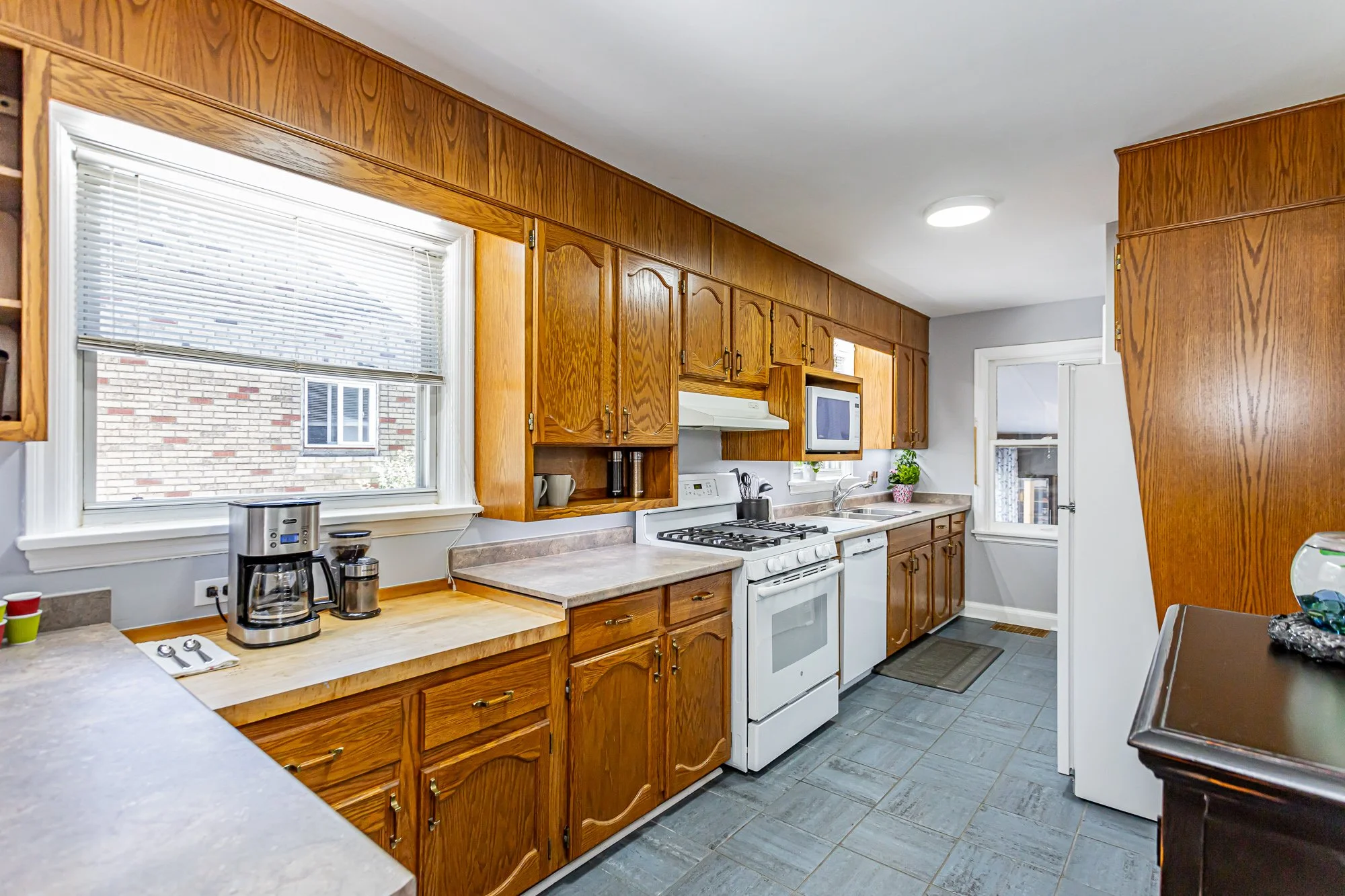 1863 Park Ave-9.jpg