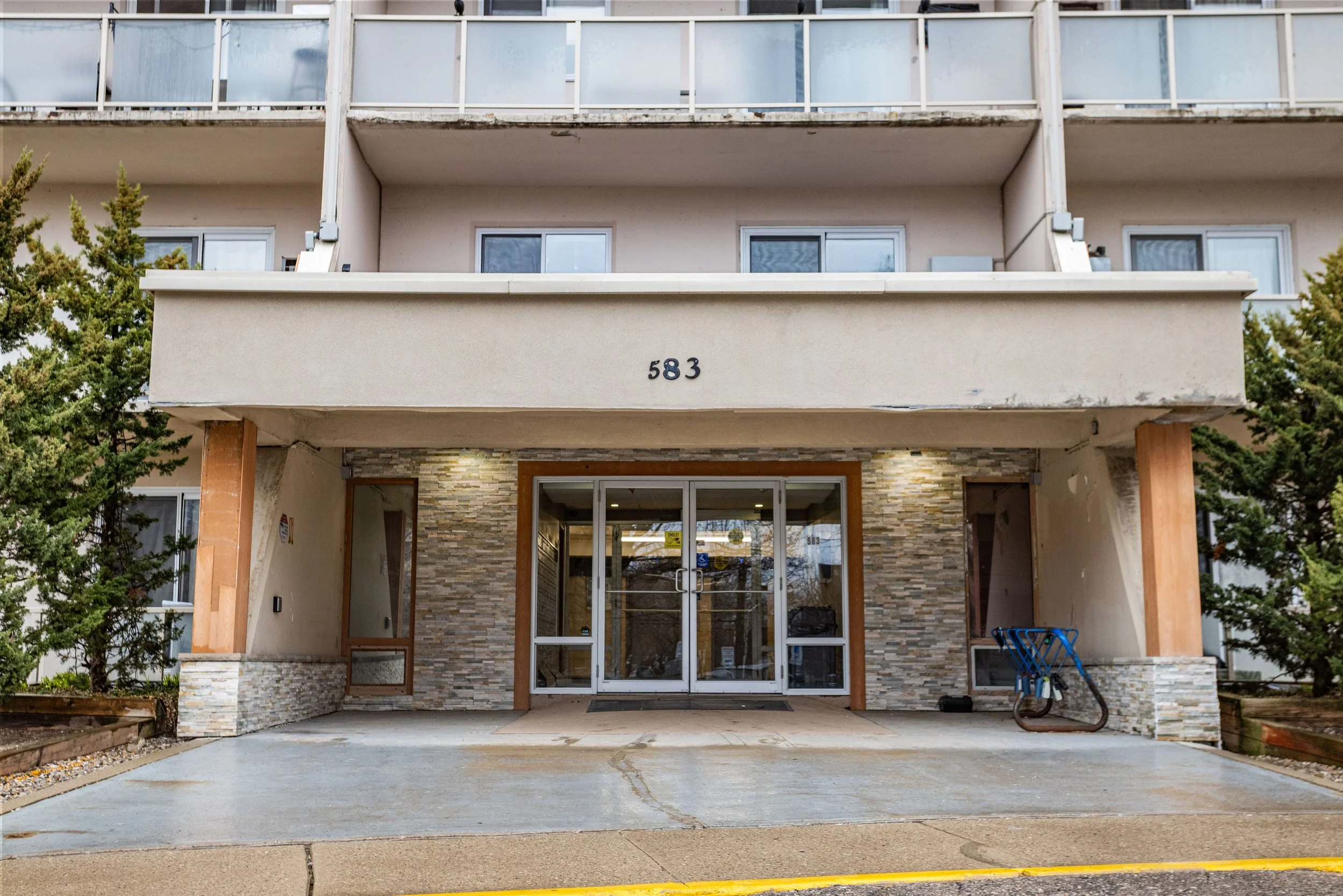 1104 - 583 Mornington Ave -02.JPG