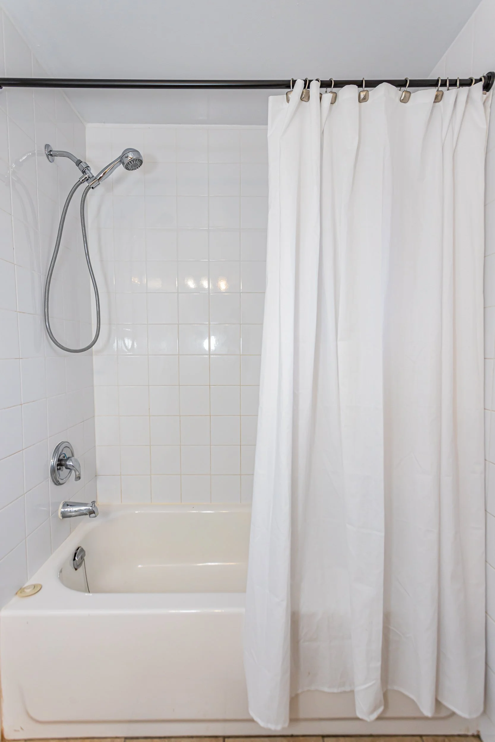 38-355 Sandringham Cres-19.jpg