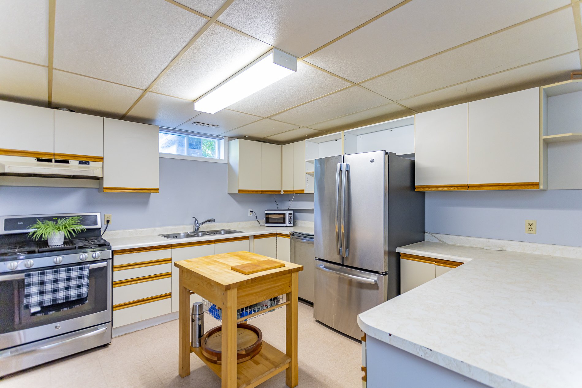 924 Dearness Dr_37.jpg