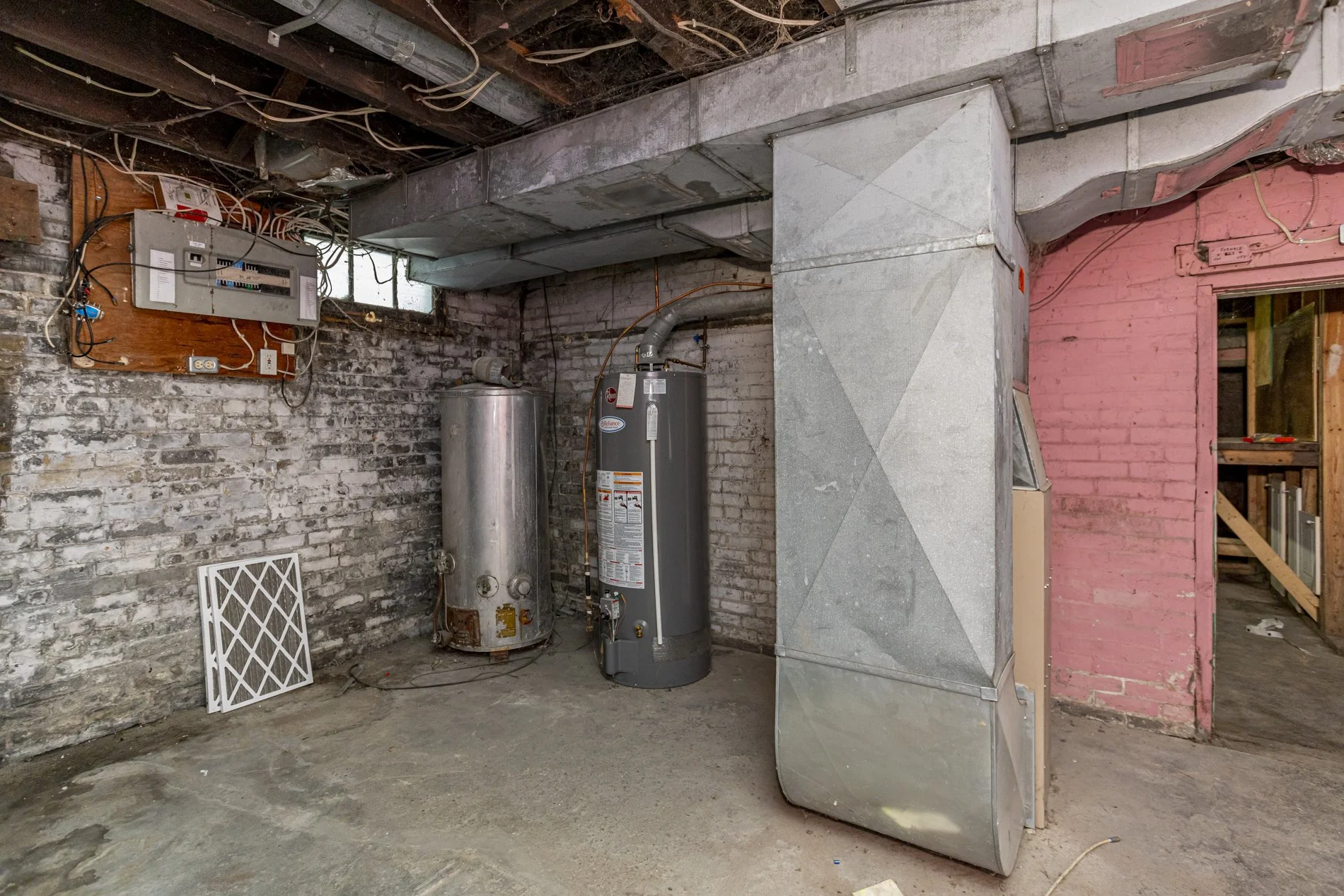 621 Dufferin Ave_21.JPG