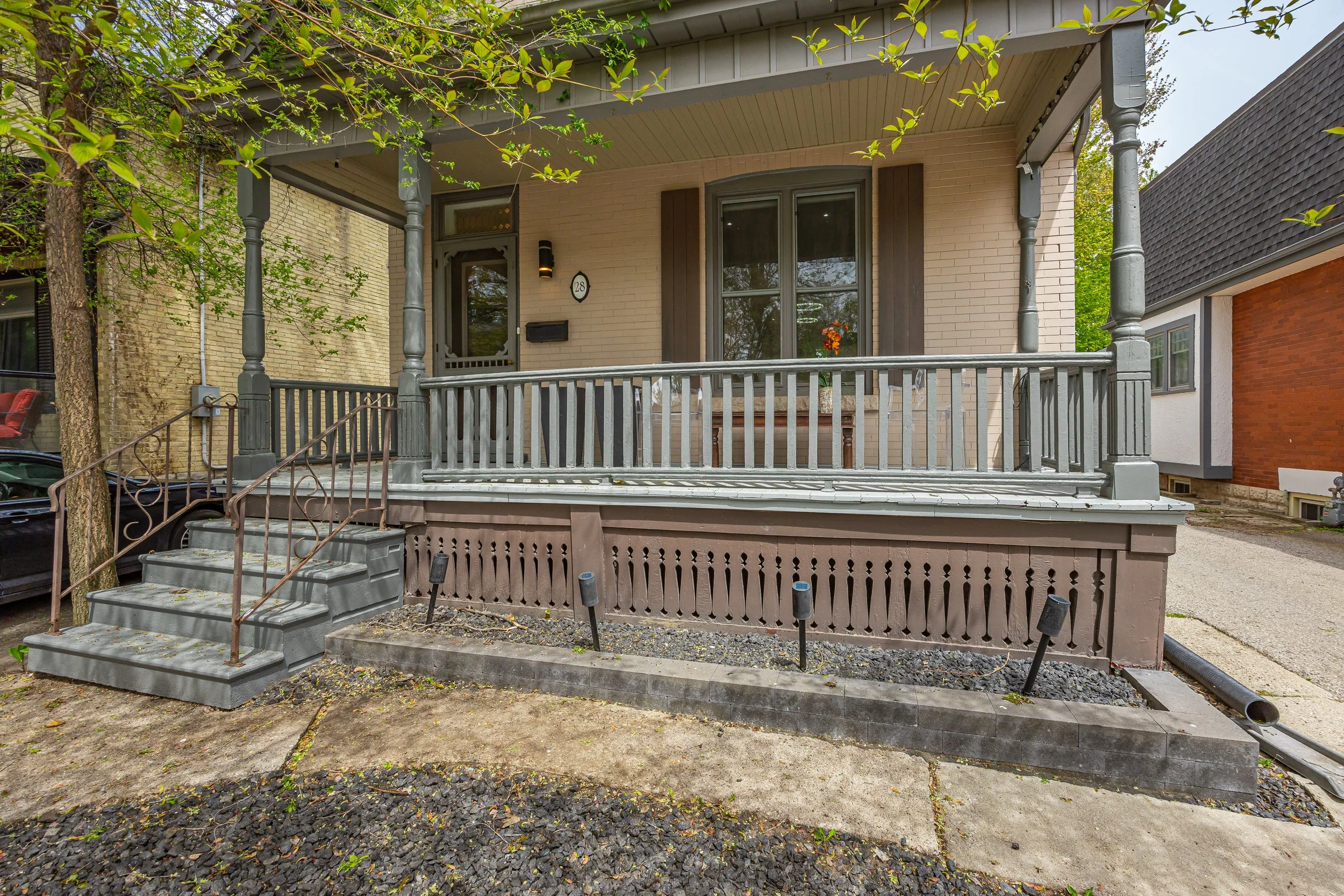 28 Renwick Ave -02.jpg