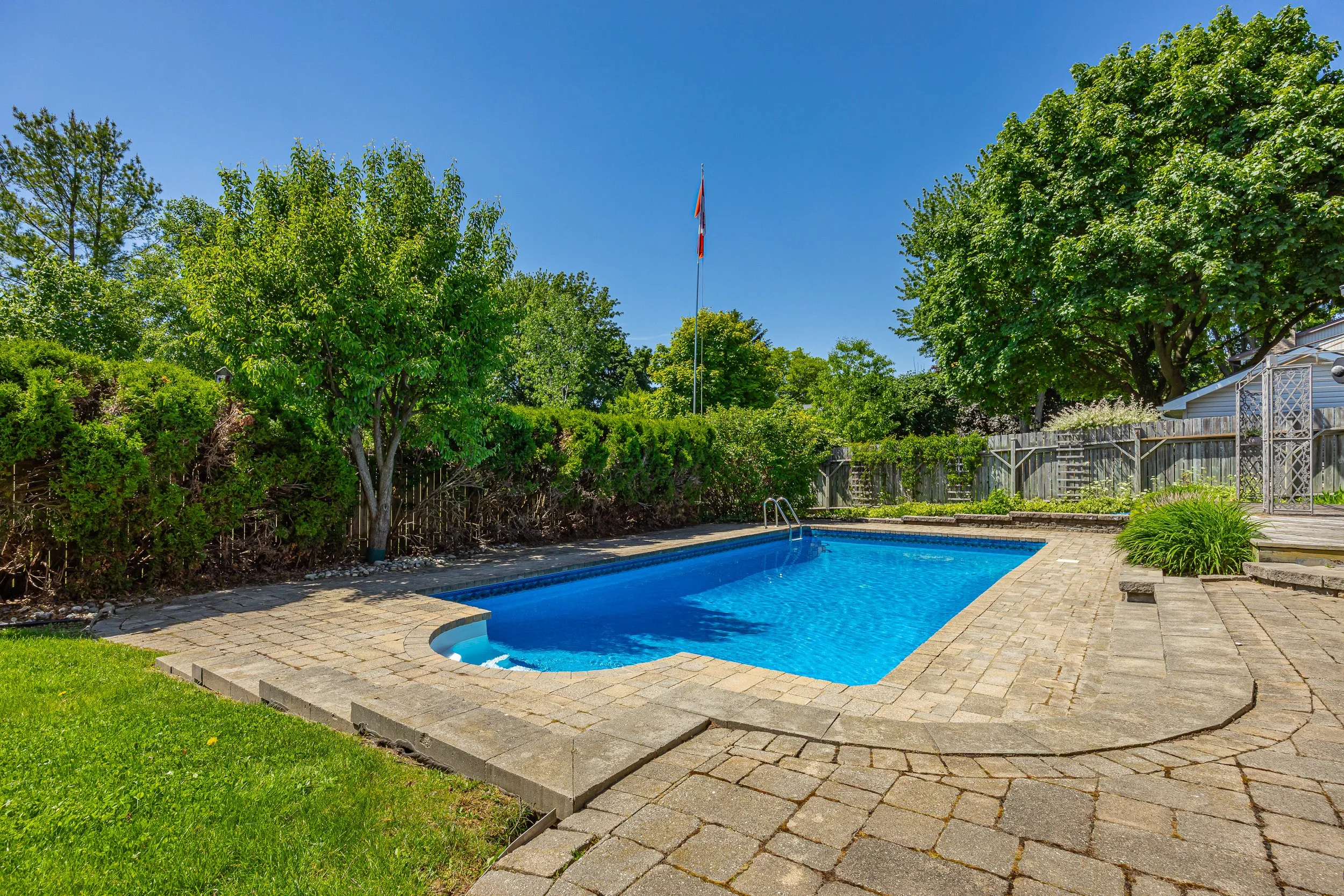 923 Farnham Rd -45.jpg