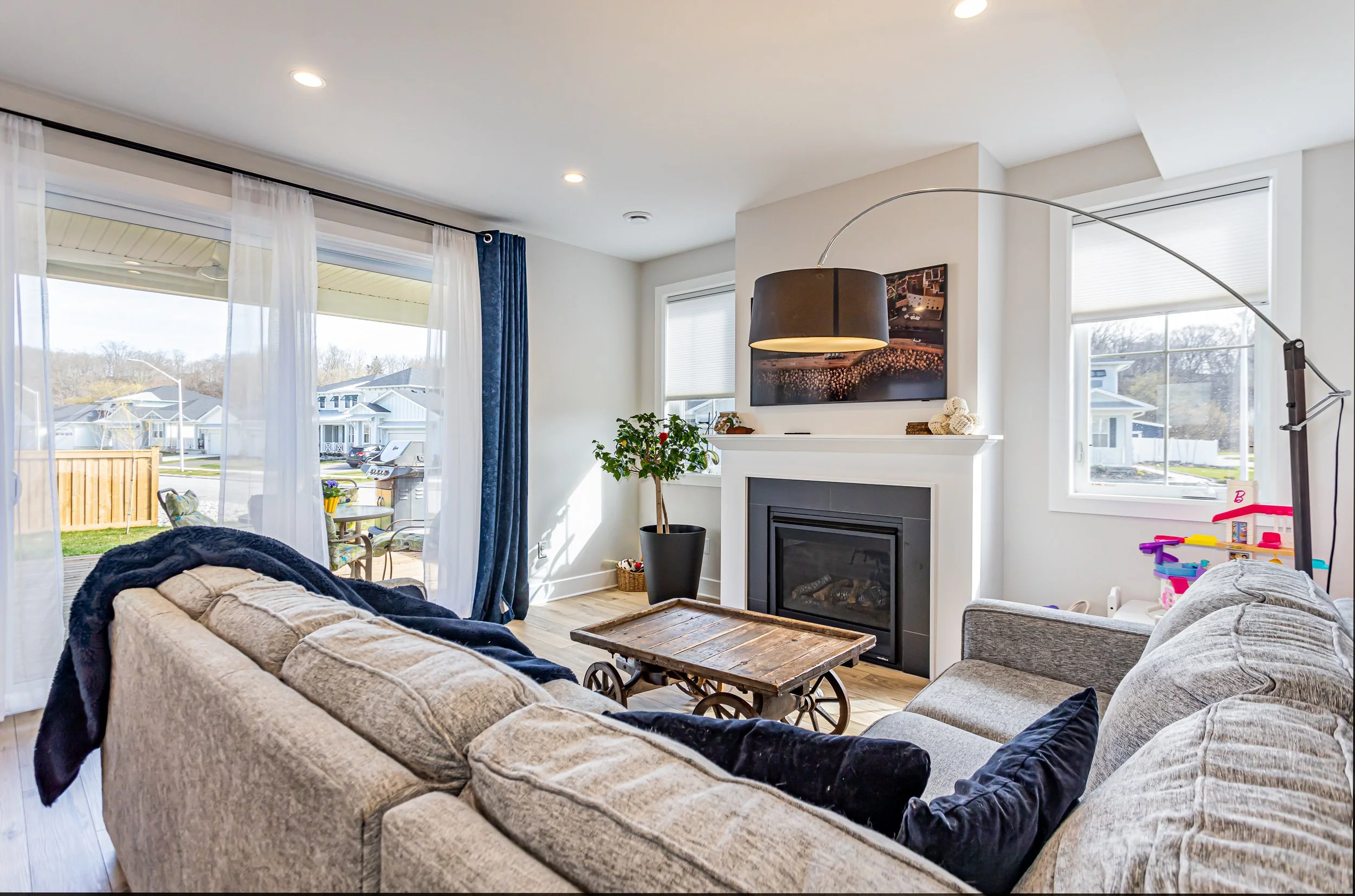 420 Breakwater Blvd-13.jpg