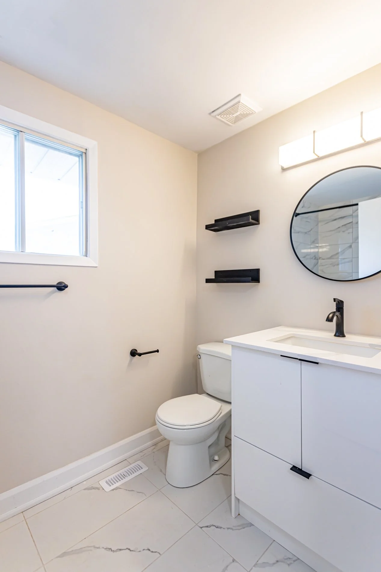 77-35 Waterman ave-25.jpg