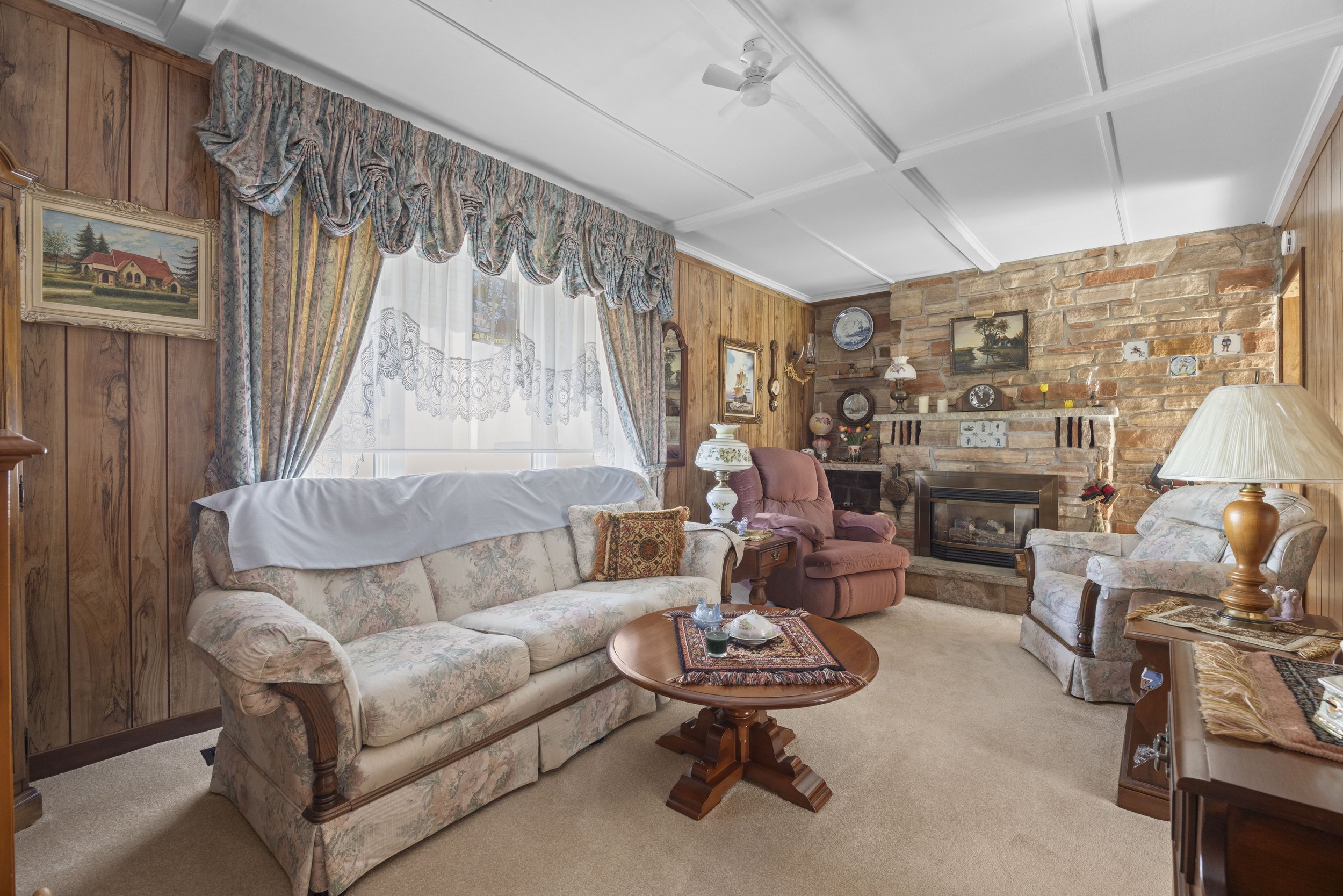 153 Ailsa Craig Main St -14.JPG