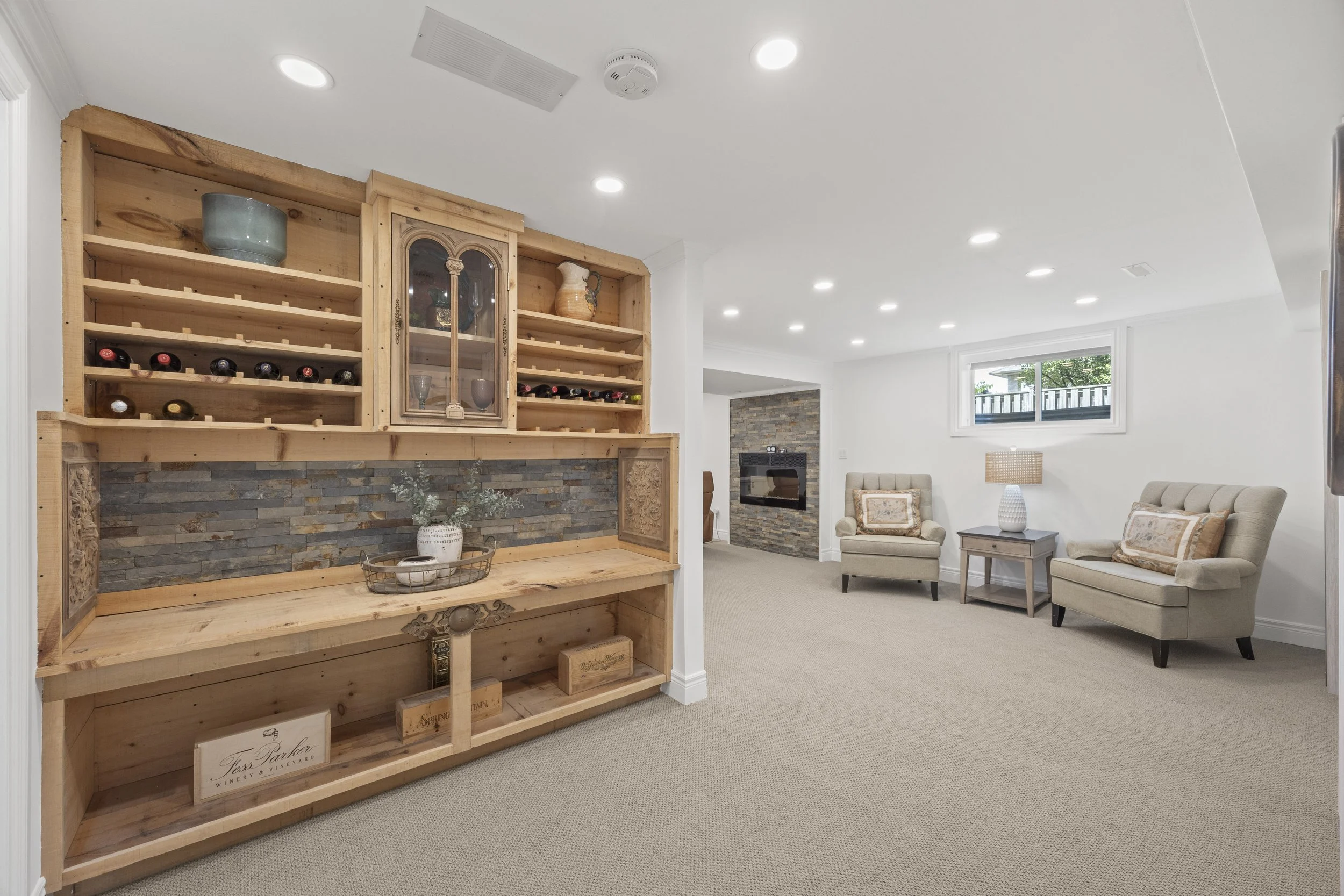 10-2080 Beaverbrook Ave -33.JPG