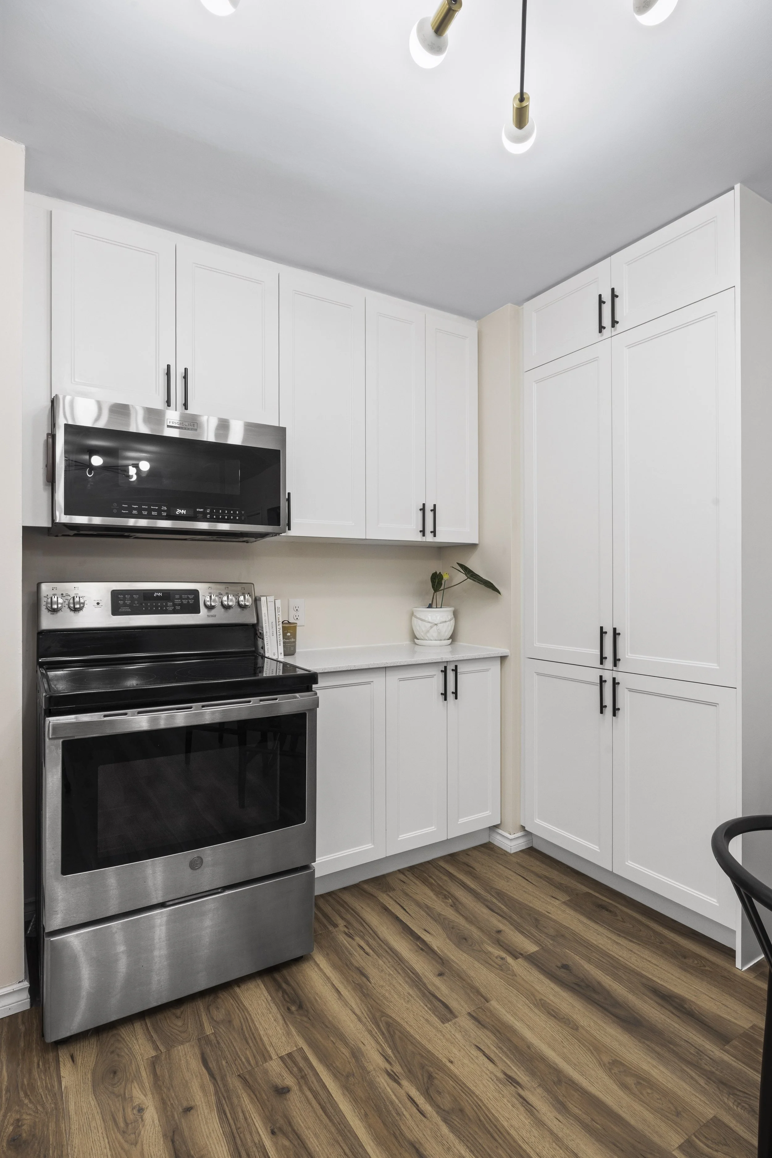 8 Kenwood Cres -16.JPG