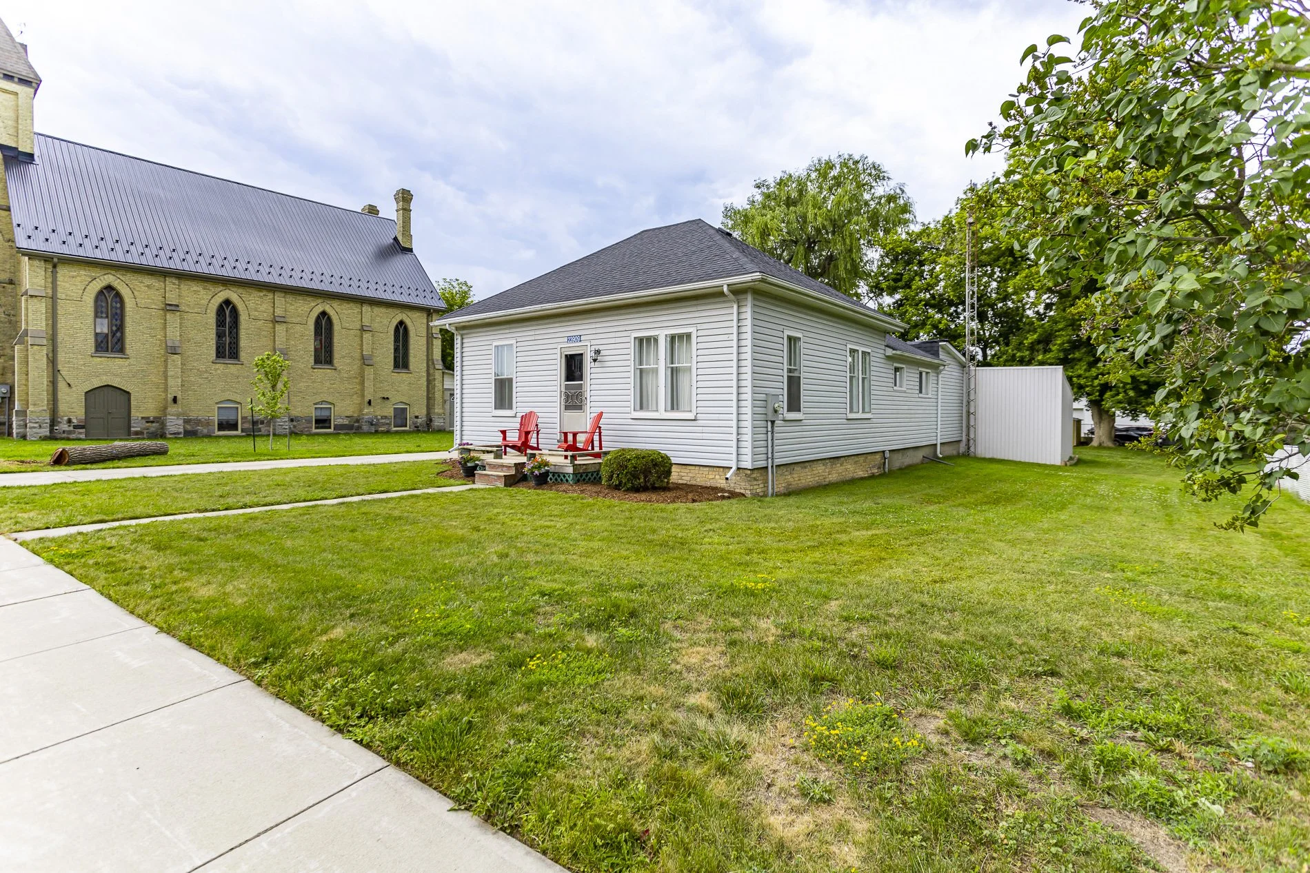 23909 Denfield Rd_02.jpg