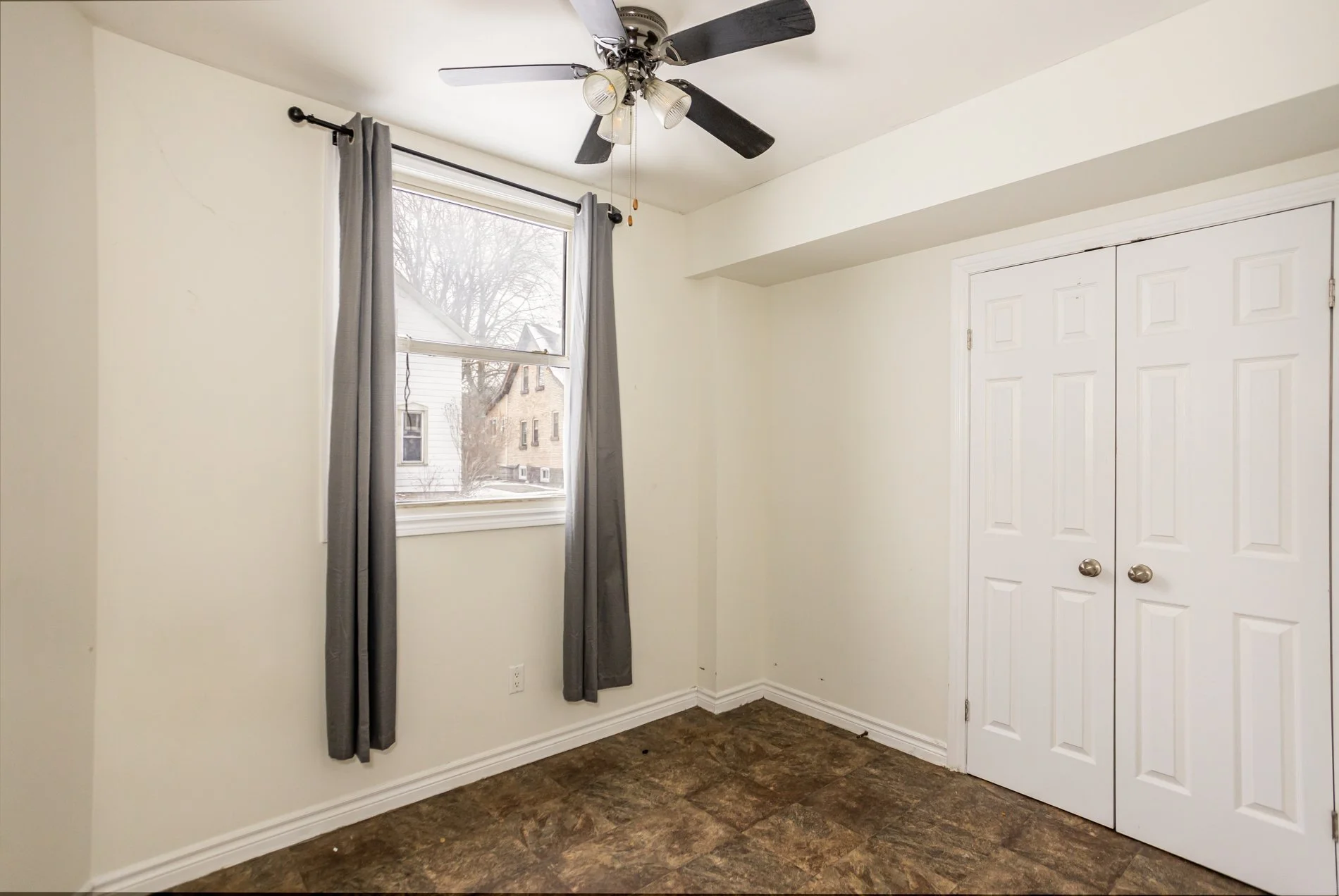 86 Wilson Ave-17.jpg