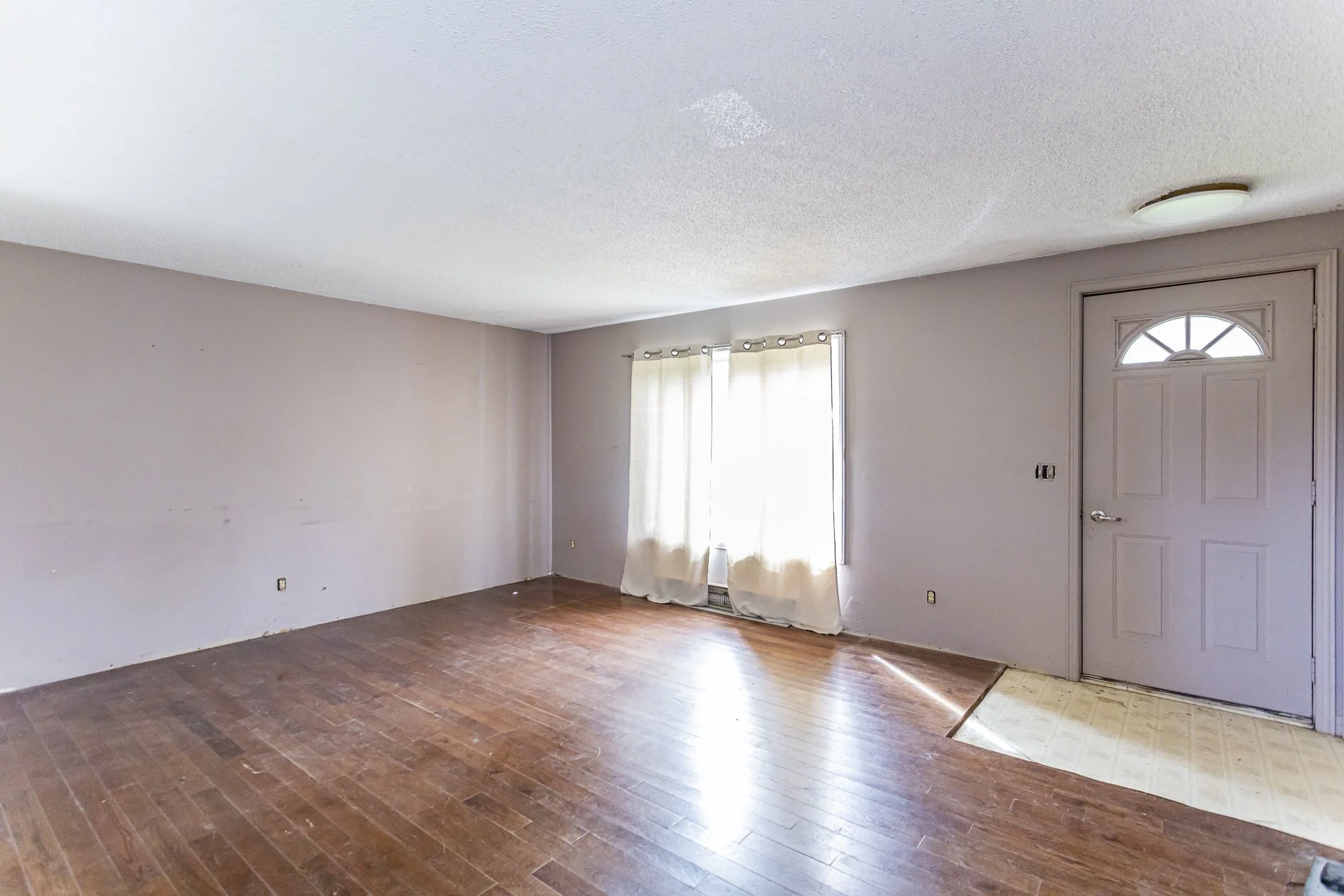 324097 Mount Elgin_01.jpg