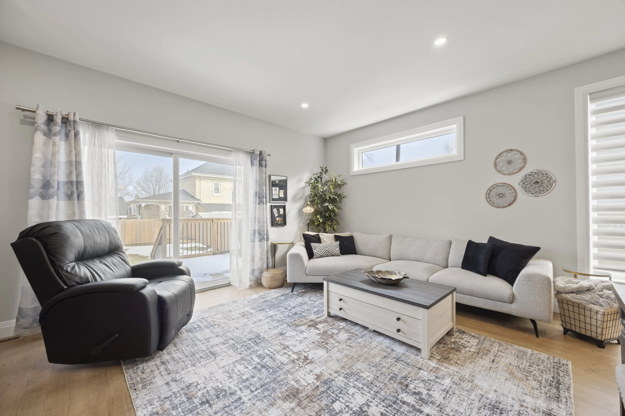 1-176 King St -15.JPG