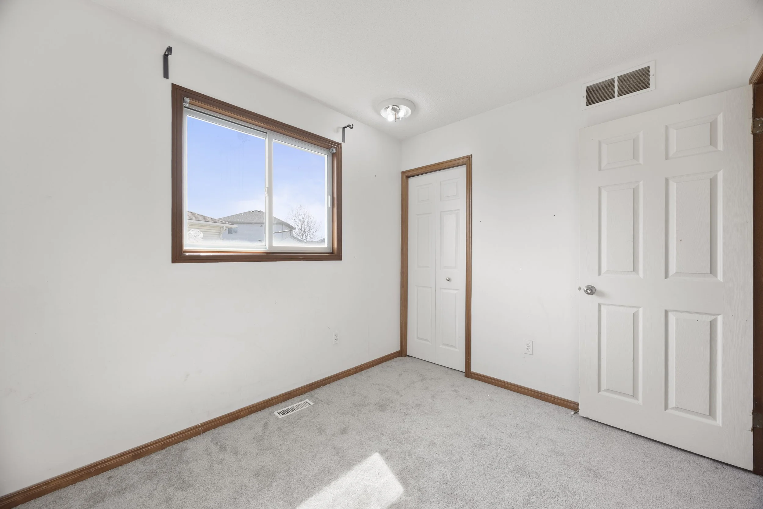 351 Fleming Dr -27.JPG